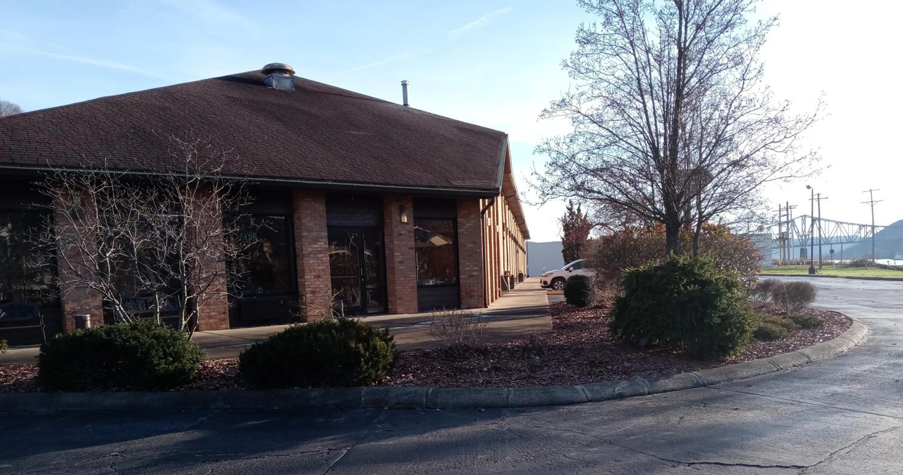 New Martinsville Inn