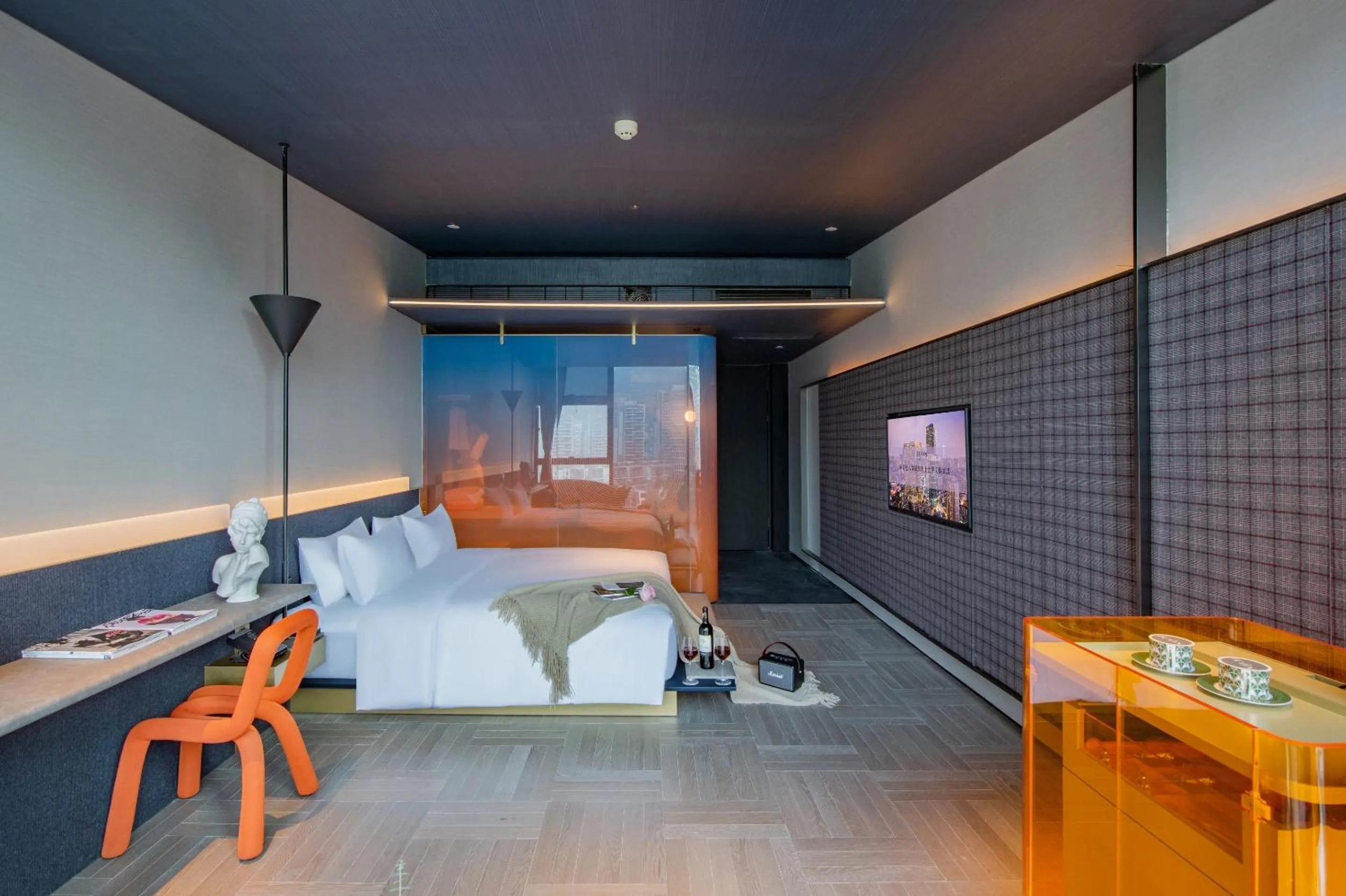 Photo of the whole room, Bed in Grade Hotel Shenzhen Shekou Sea World