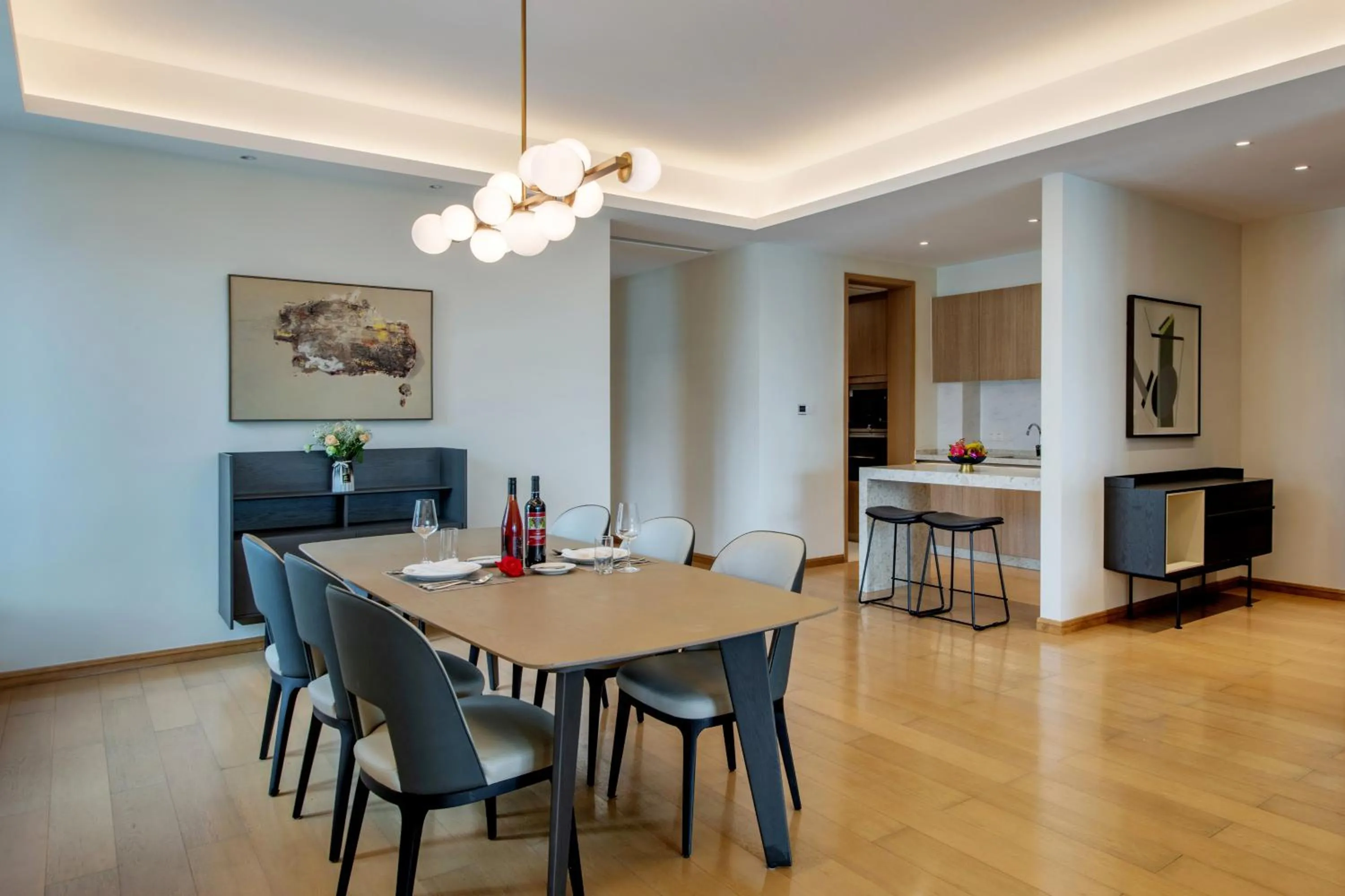 Living room in Grade Hotel Shenzhen Shekou Sea World