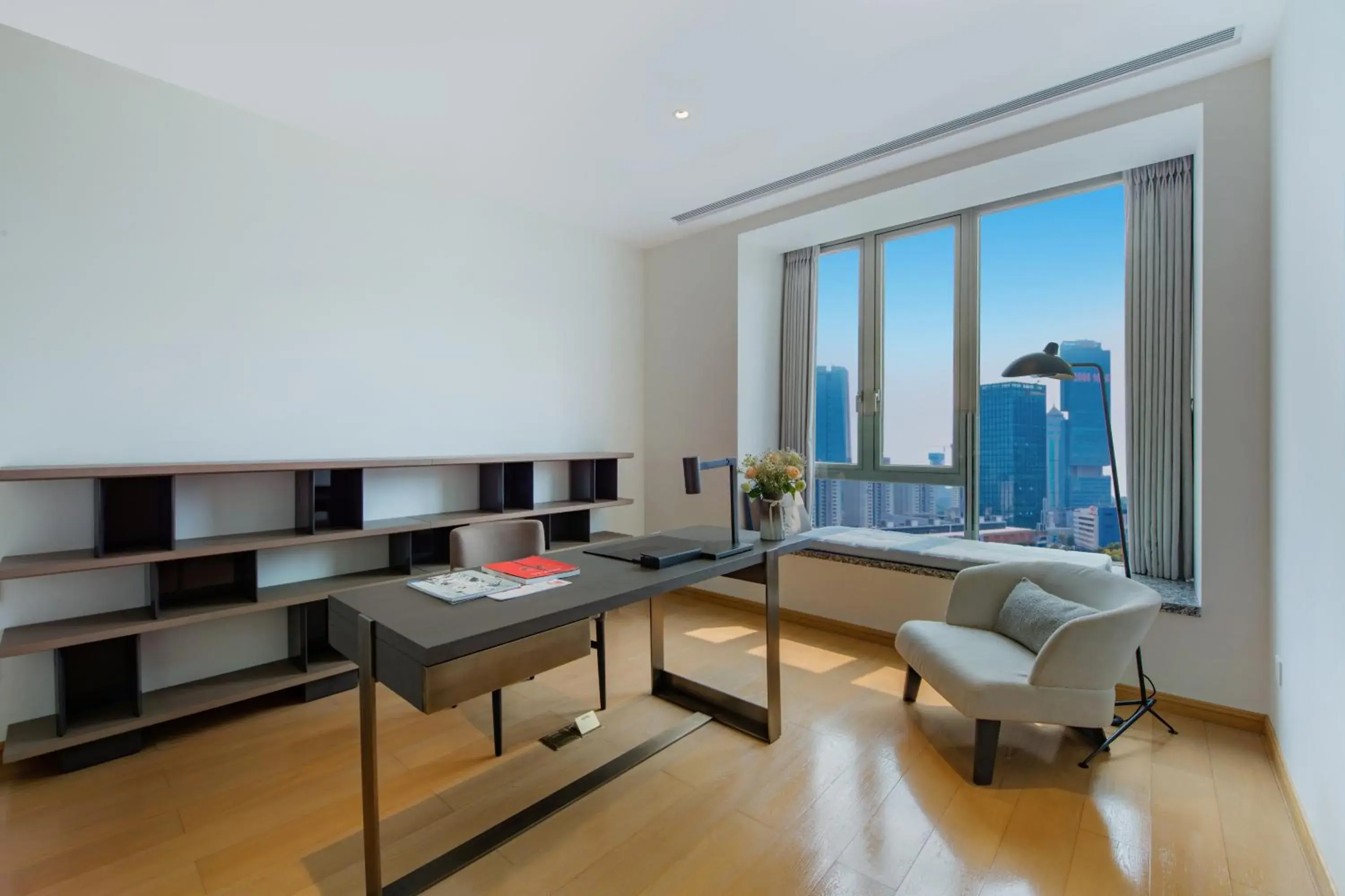 Seating area, Bed in Grade Hotel Shenzhen Shekou Sea World Seating area, Bed in Grade Hotel Shenzhen Shekou Sea World