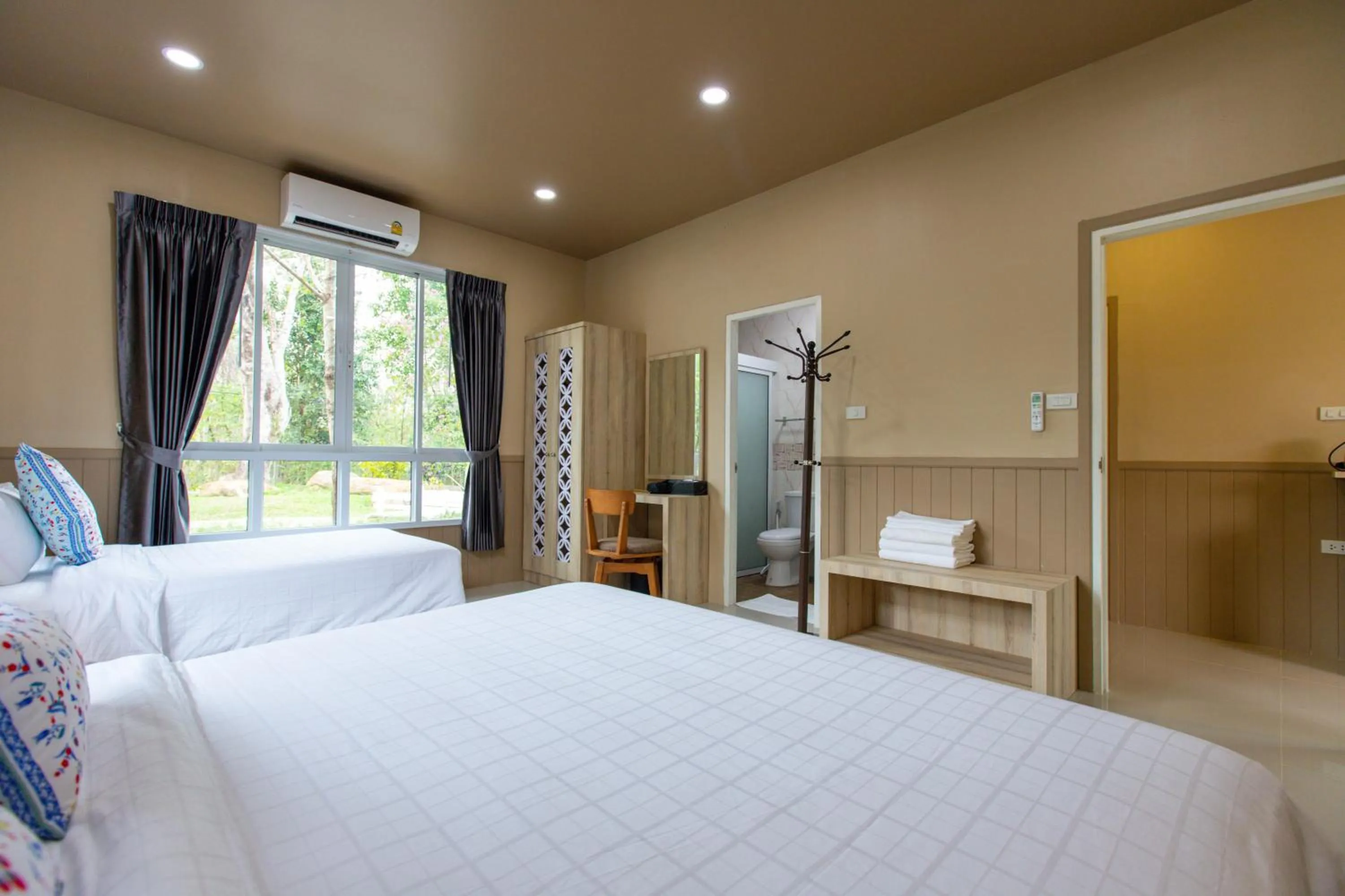 Bedroom, Bed in The Chamuang Forest