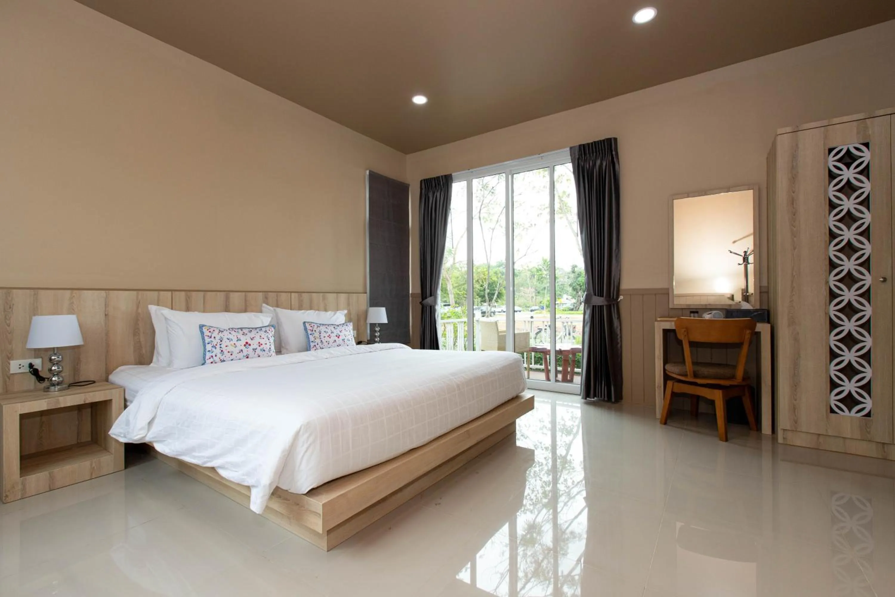 Bed in The Chamuang Forest