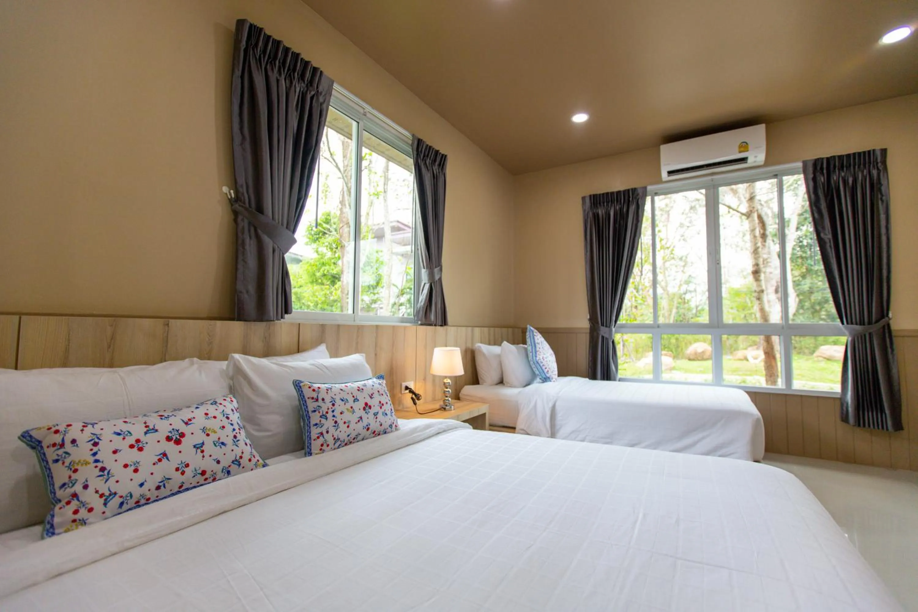 Bedroom, Bed in The Chamuang Forest