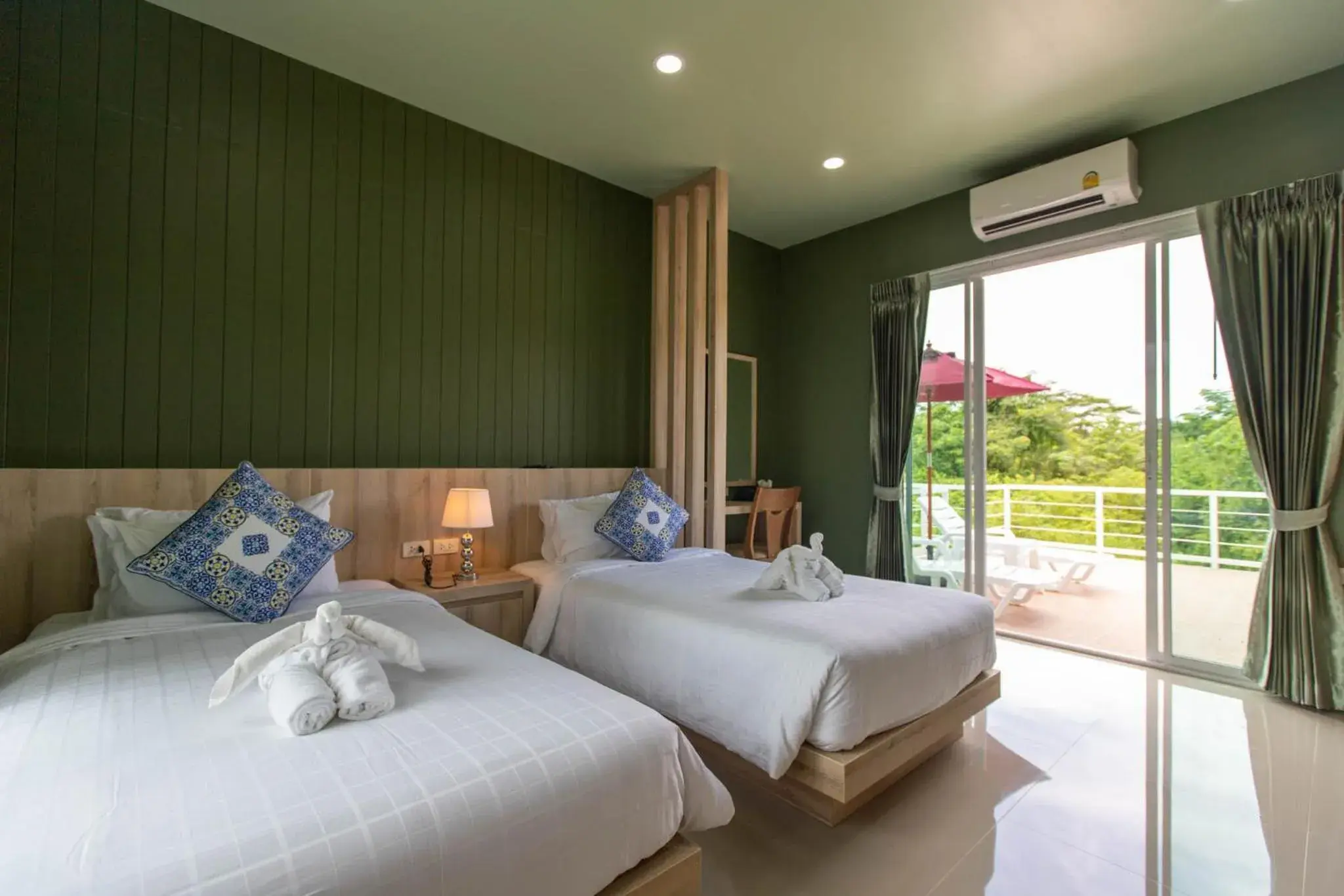 Bed in The Chamuang Forest Bed in The Chamuang Forest