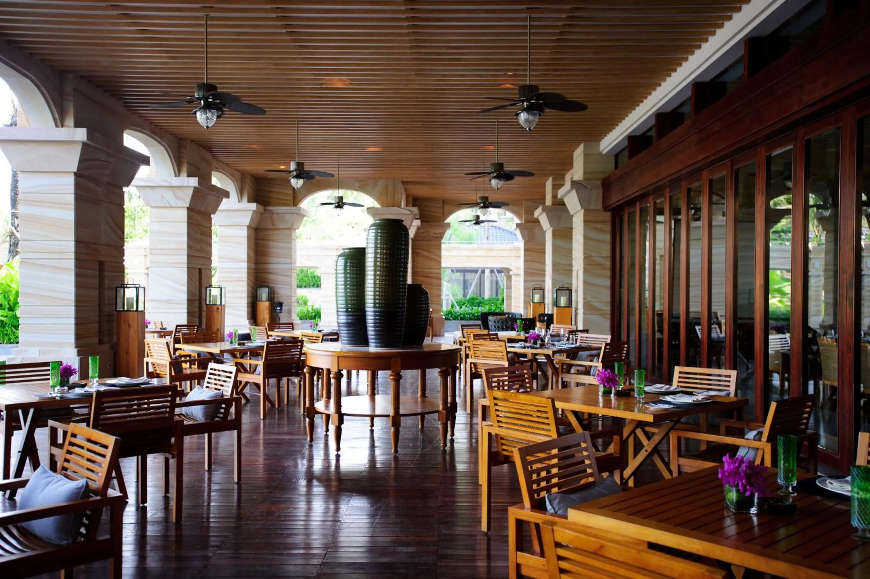 Restaurant/places to eat in Wanda Reign Resort & Villas Sanya Haitang Bay