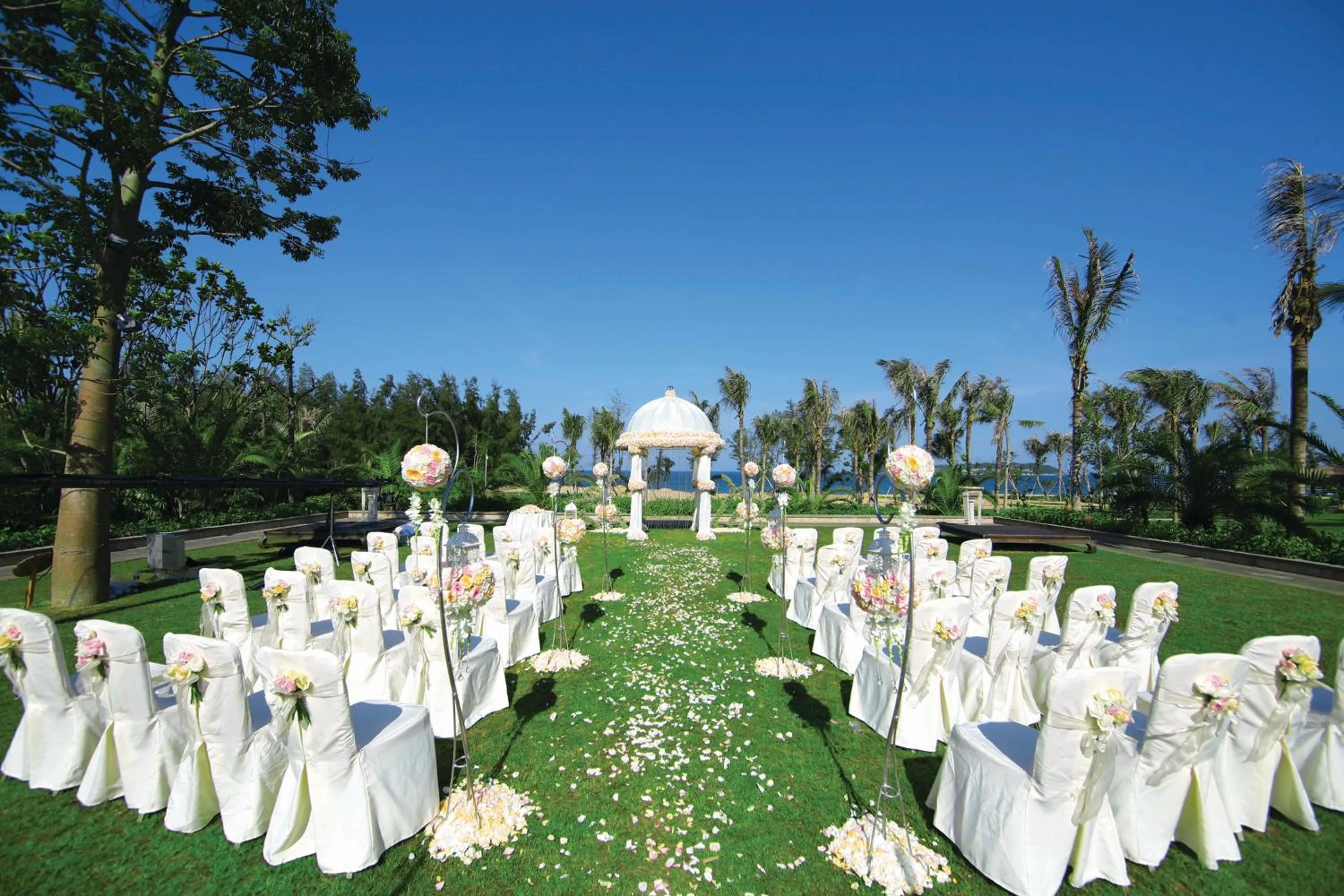 wedding in Wanda Reign Resort & Villas Sanya Haitang Bay