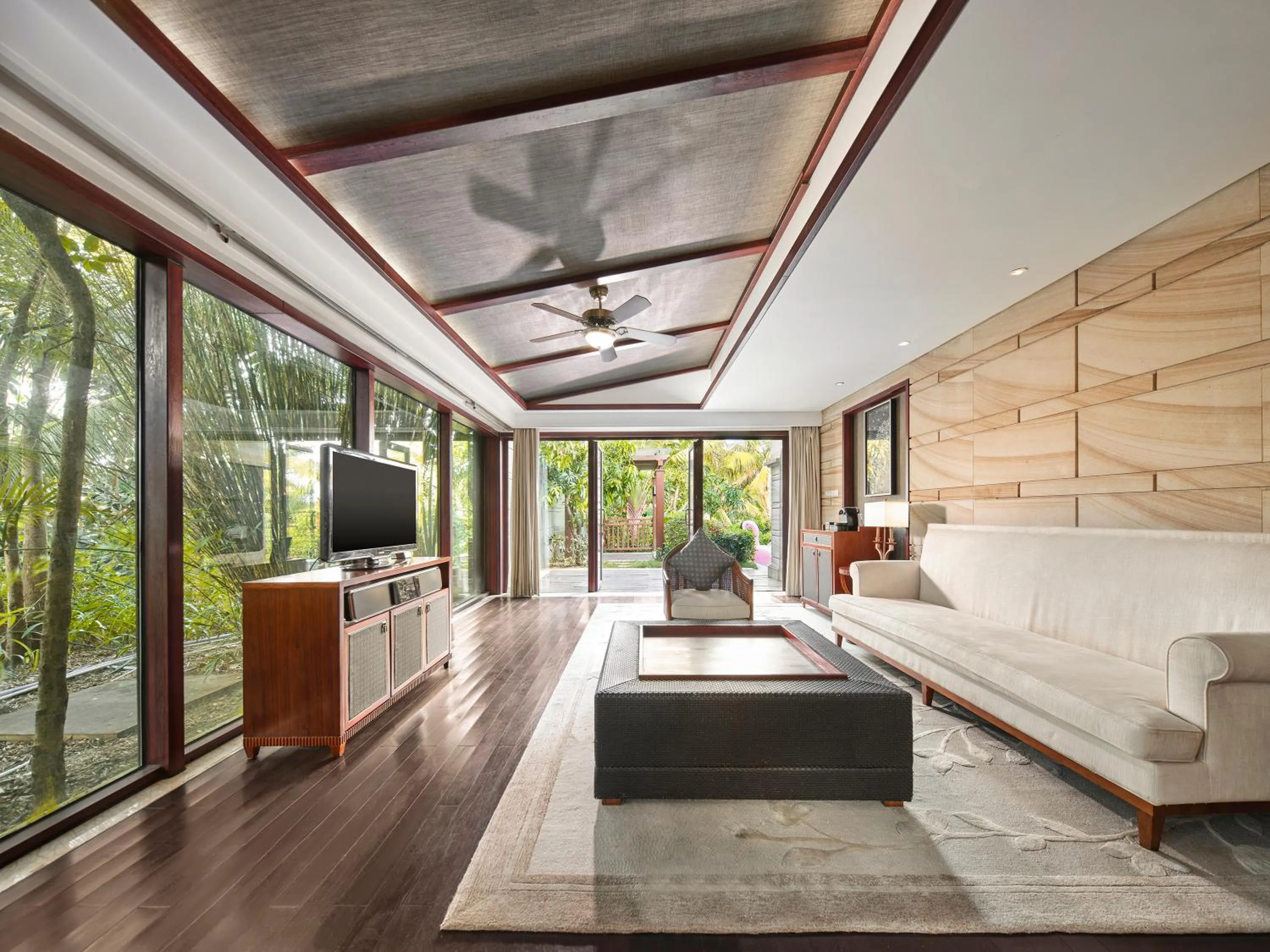 Living room in Wanda Reign Resort & Villas Sanya Haitang Bay