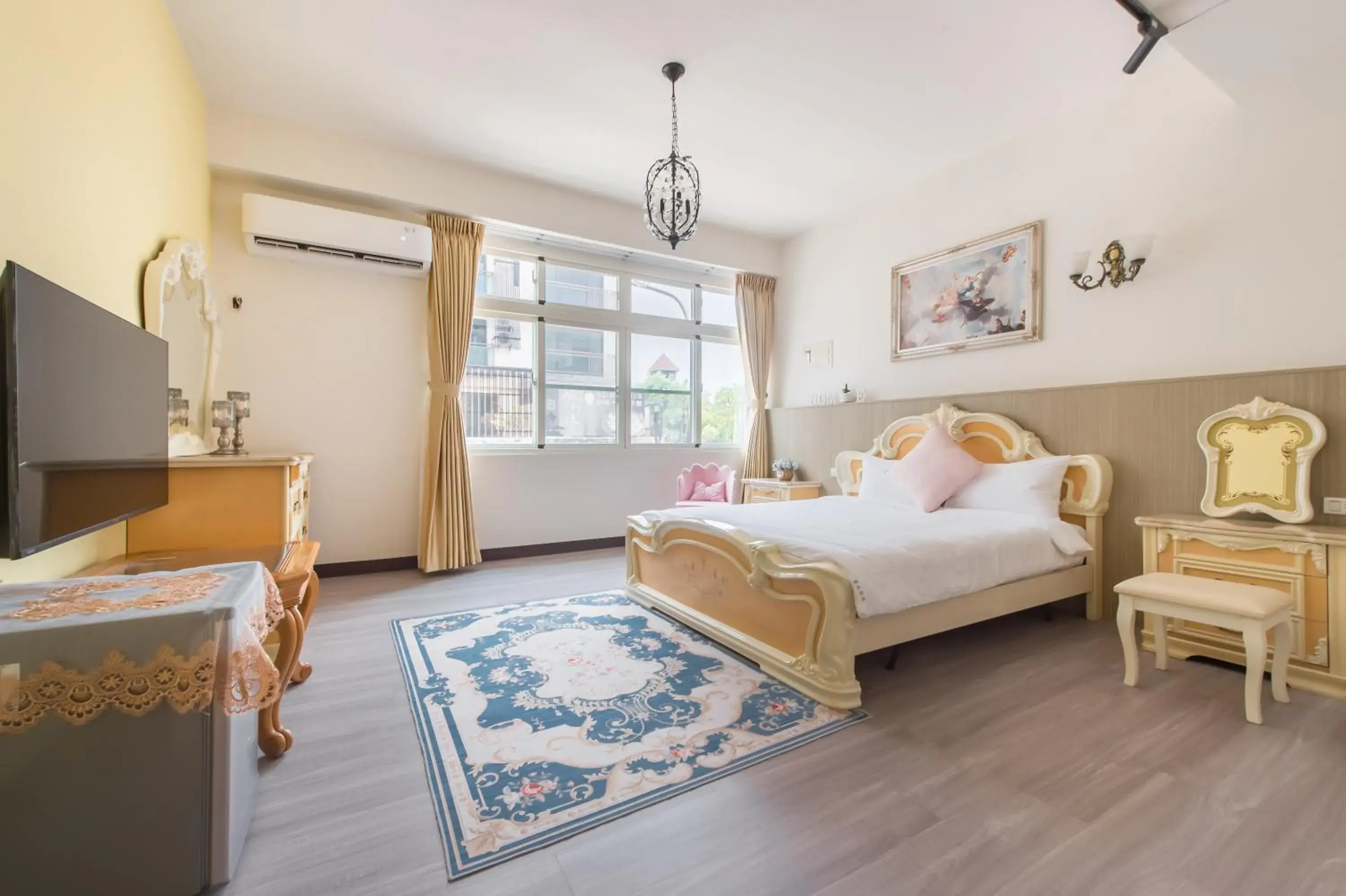 Superior Double Room in Purple Flower House Superior Double Room in Purple Flower House