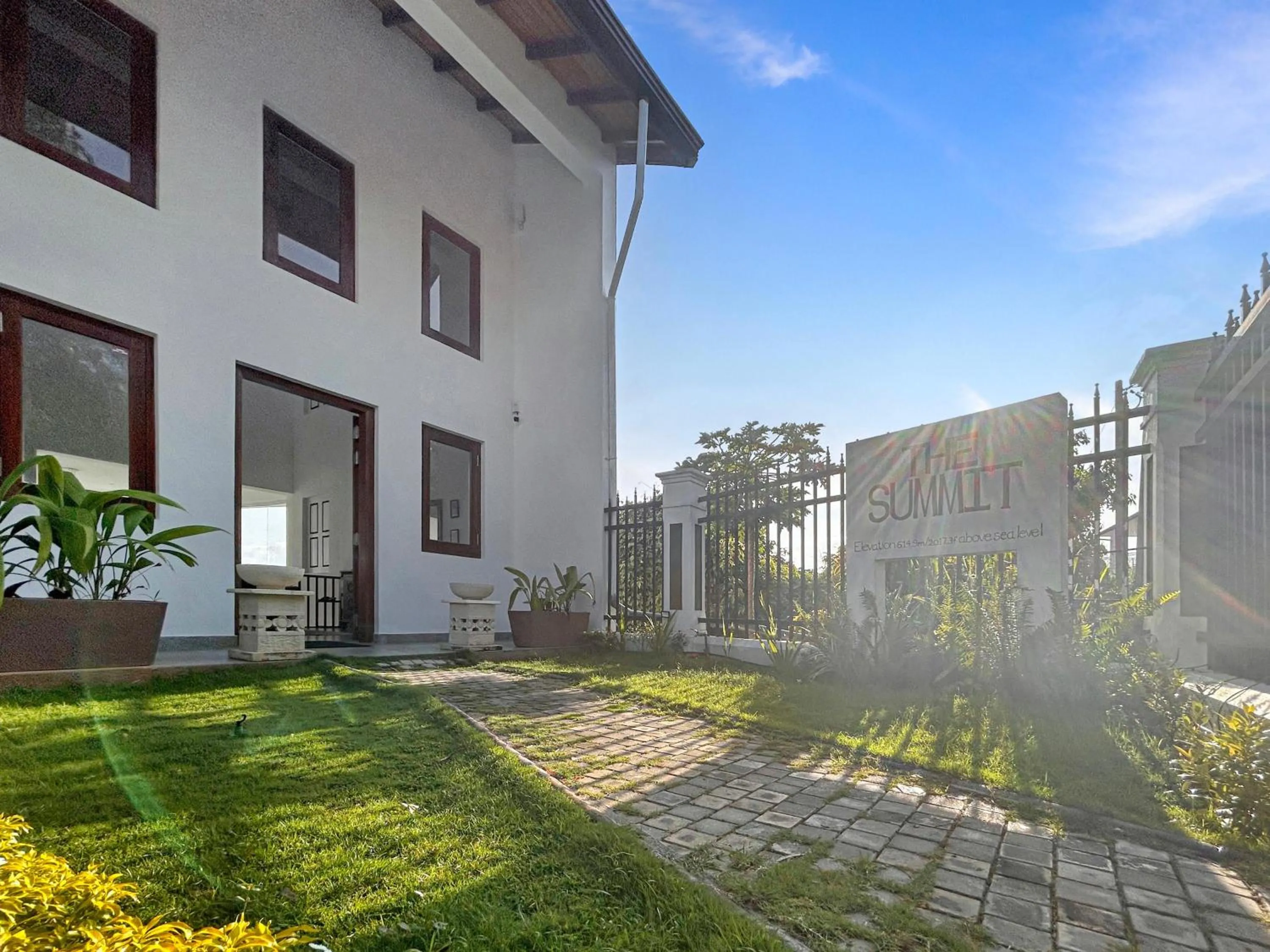 Facade/entrance in The Summit Kandy