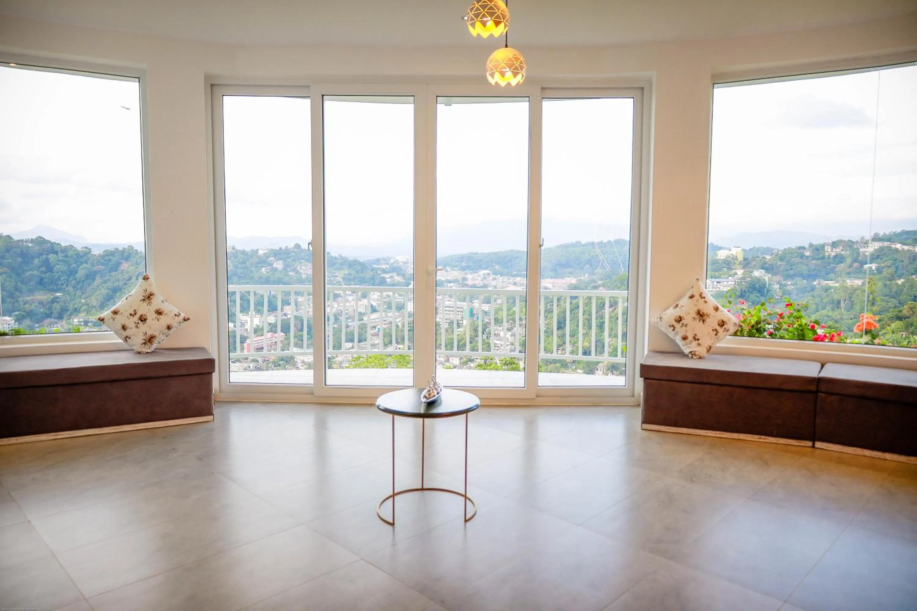 Lobby or reception in The Summit Kandy