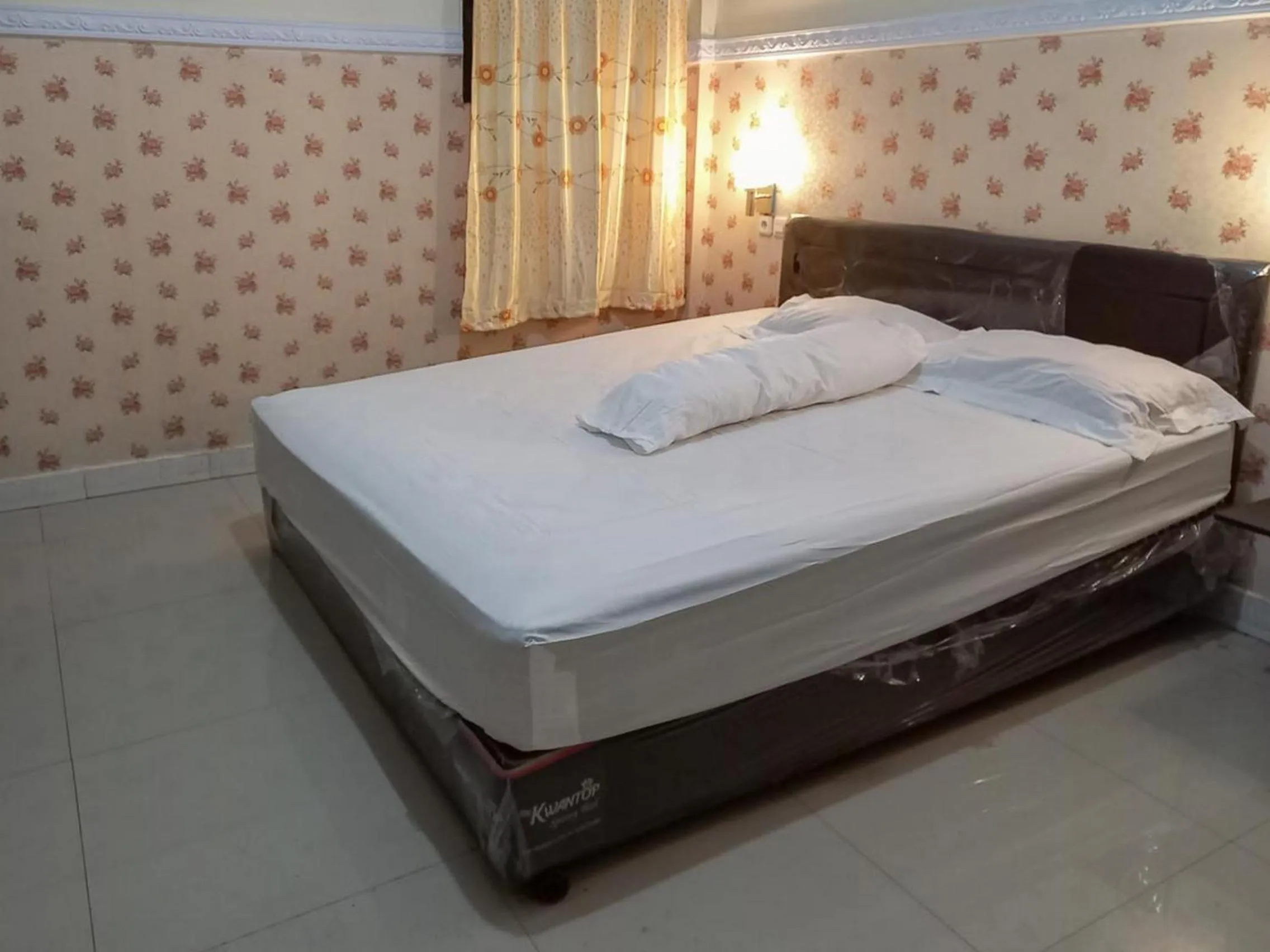 Bedroom, Bed in Homestay Singgasana Mitra RedDoorz