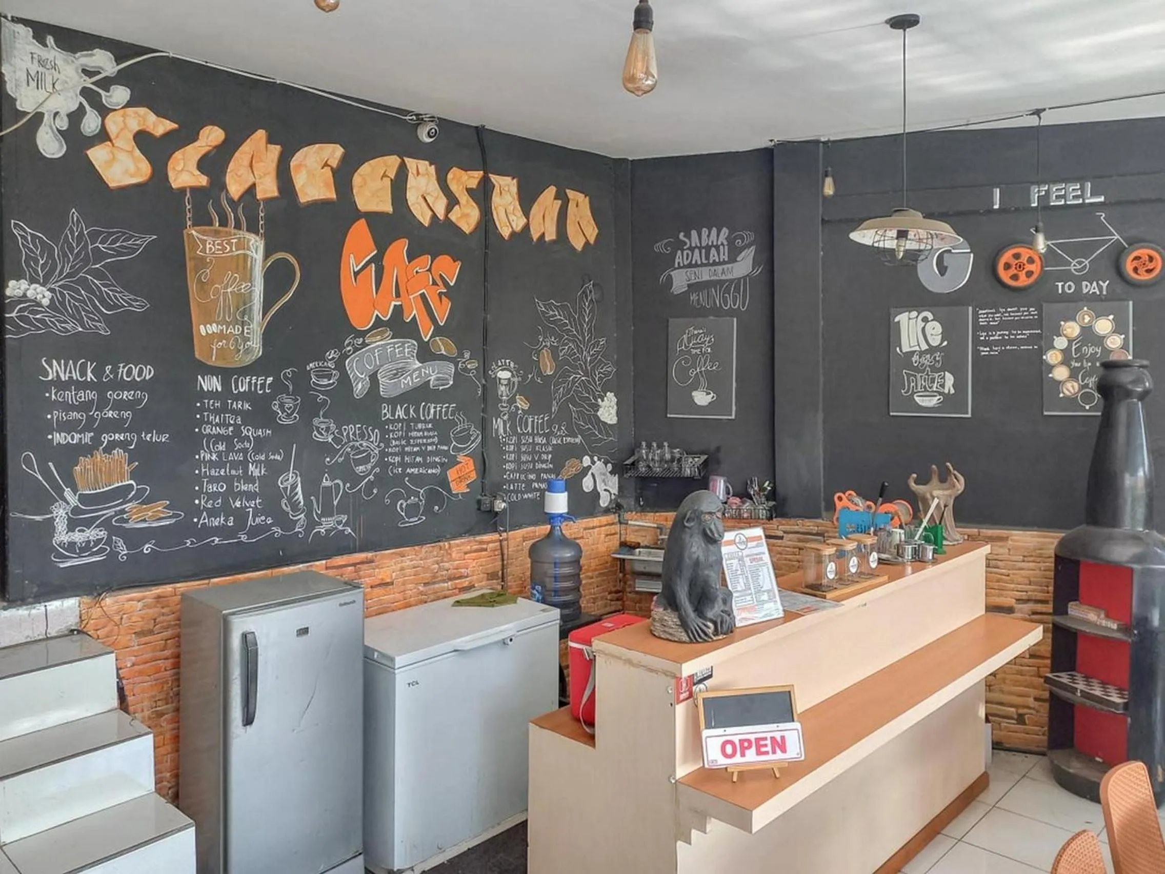 Lobby or reception in Homestay Singgasana Mitra RedDoorz