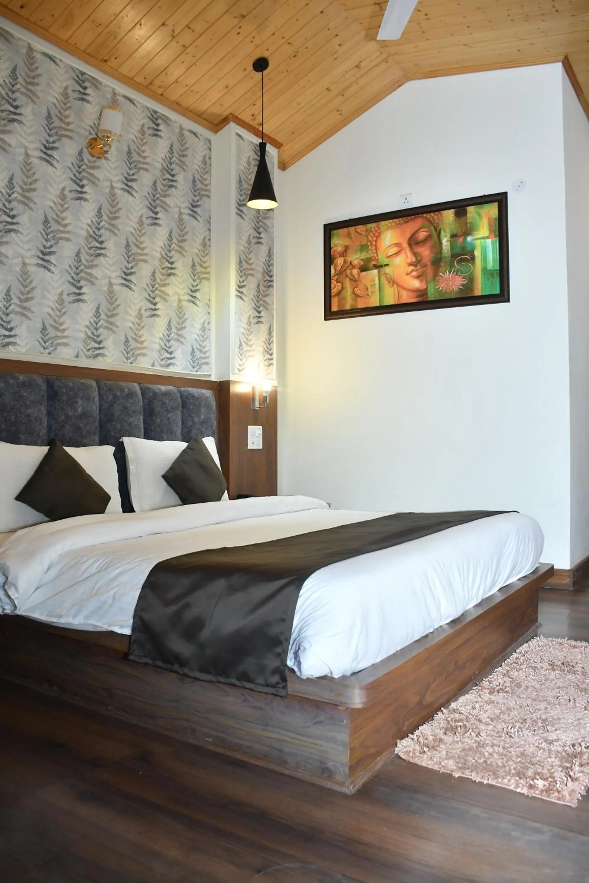 Bed in Hotel Le Halcyon Kasauli