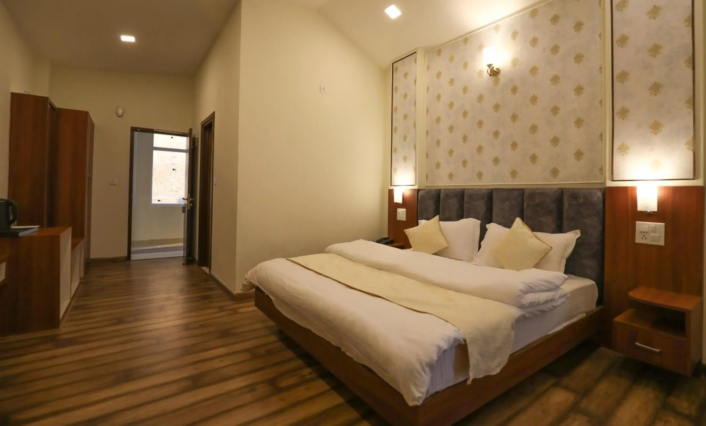 Bed in Hotel Le Halcyon Kasauli Bed in Hotel Le Halcyon Kasauli