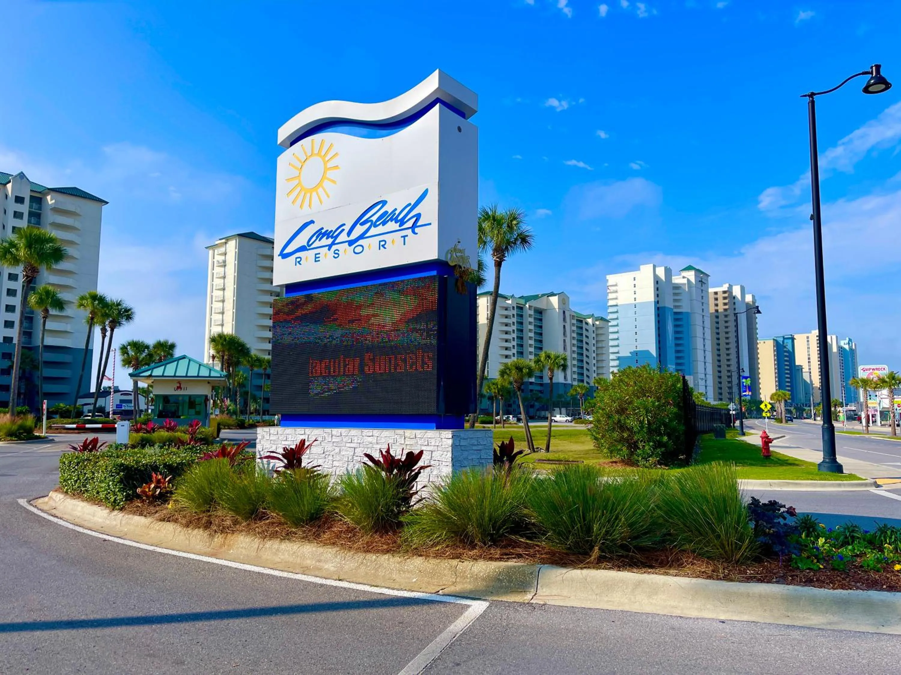 Property building in Emerald Bay Escape