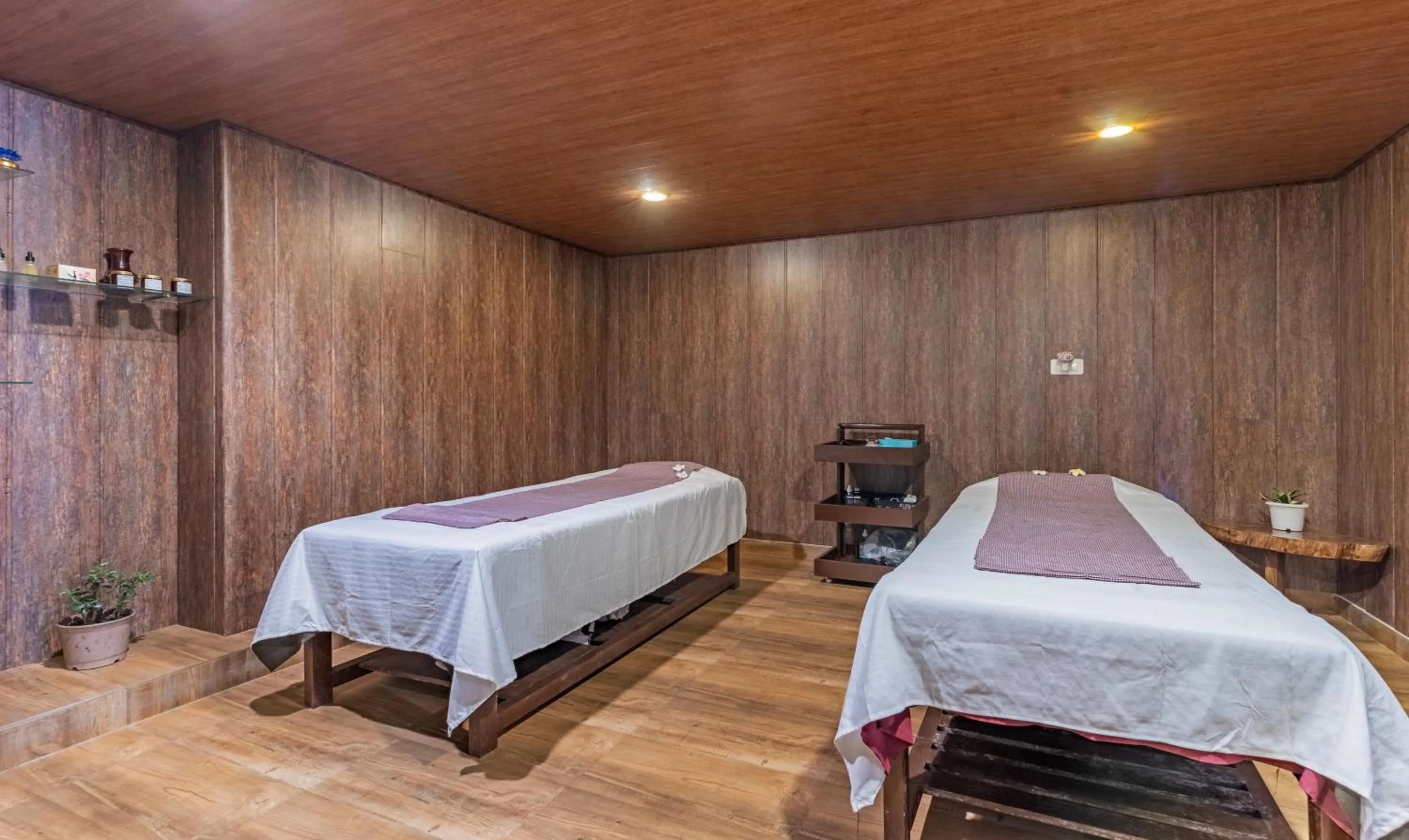 Massage in Tempo Heritage Resort & Spa