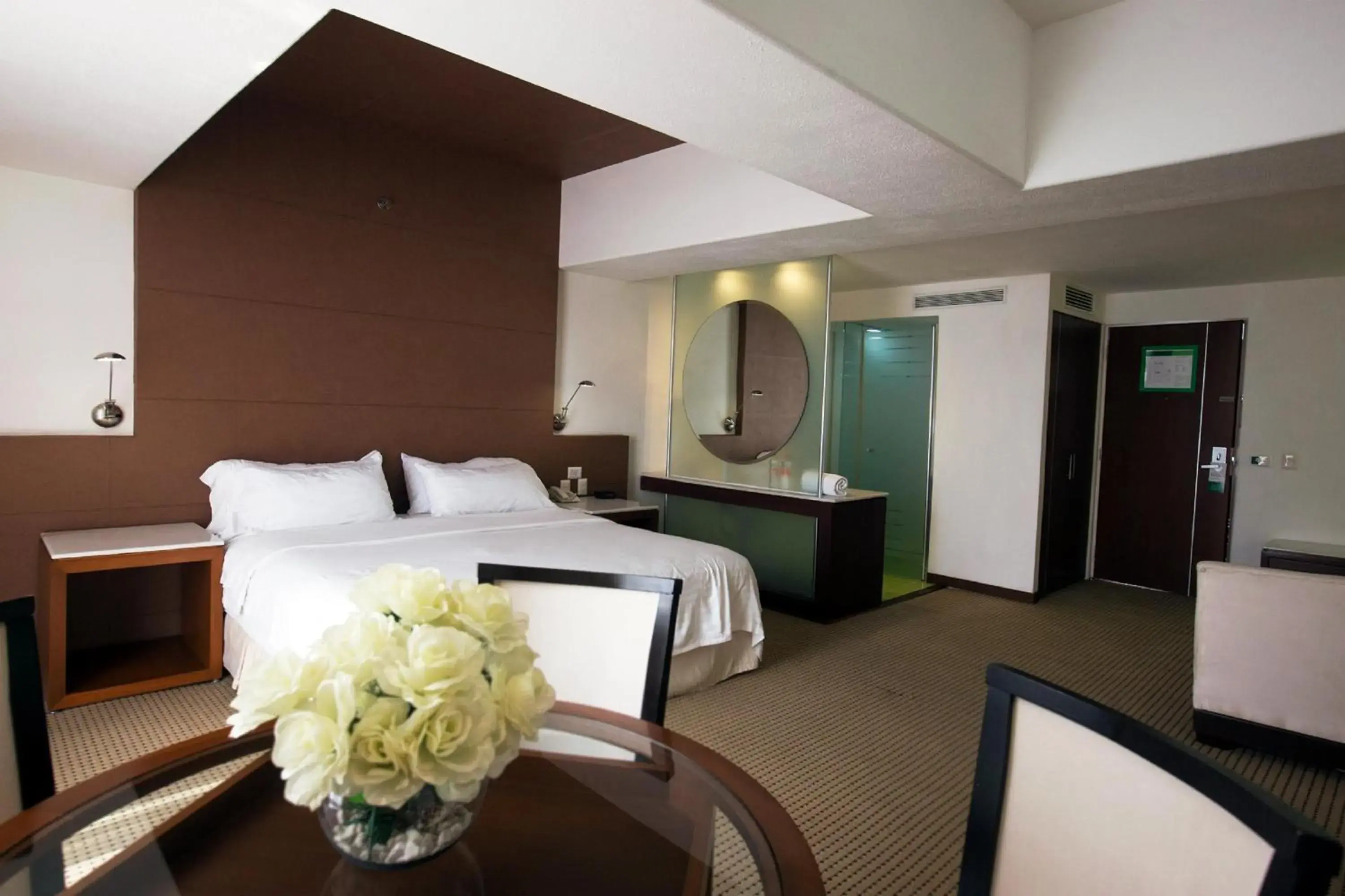 Junior King Suite - Non-Smoking in Bel Air Business Salamanca, Trademark by Wyndham Junior King Suite - Non-Smoking in Bel Air Business Salamanca, Trademark by Wyndham