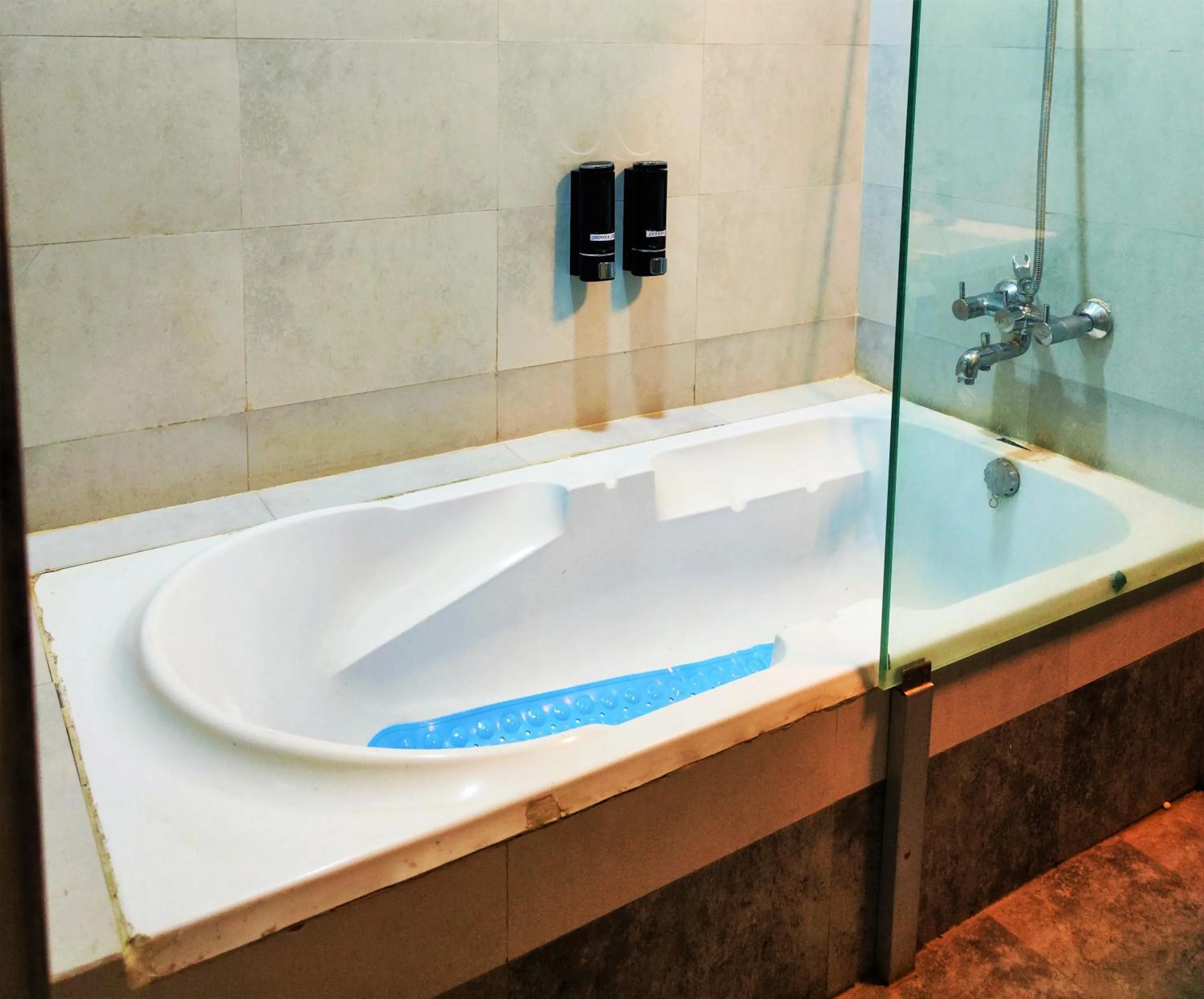 Bathroom in Hotel Green Apple