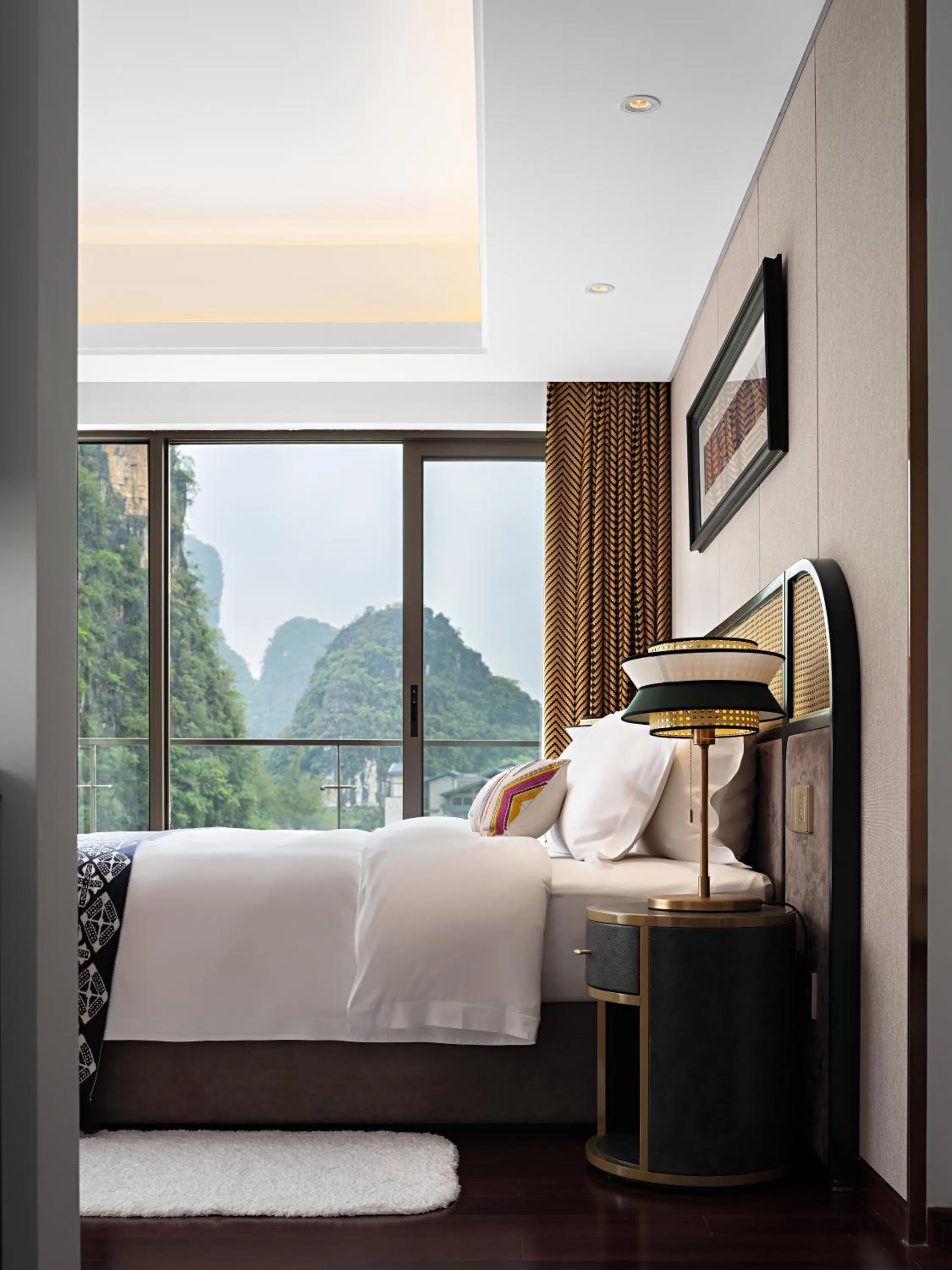 Mountain view, Bed in Wingate By Wyndham Yangshuo