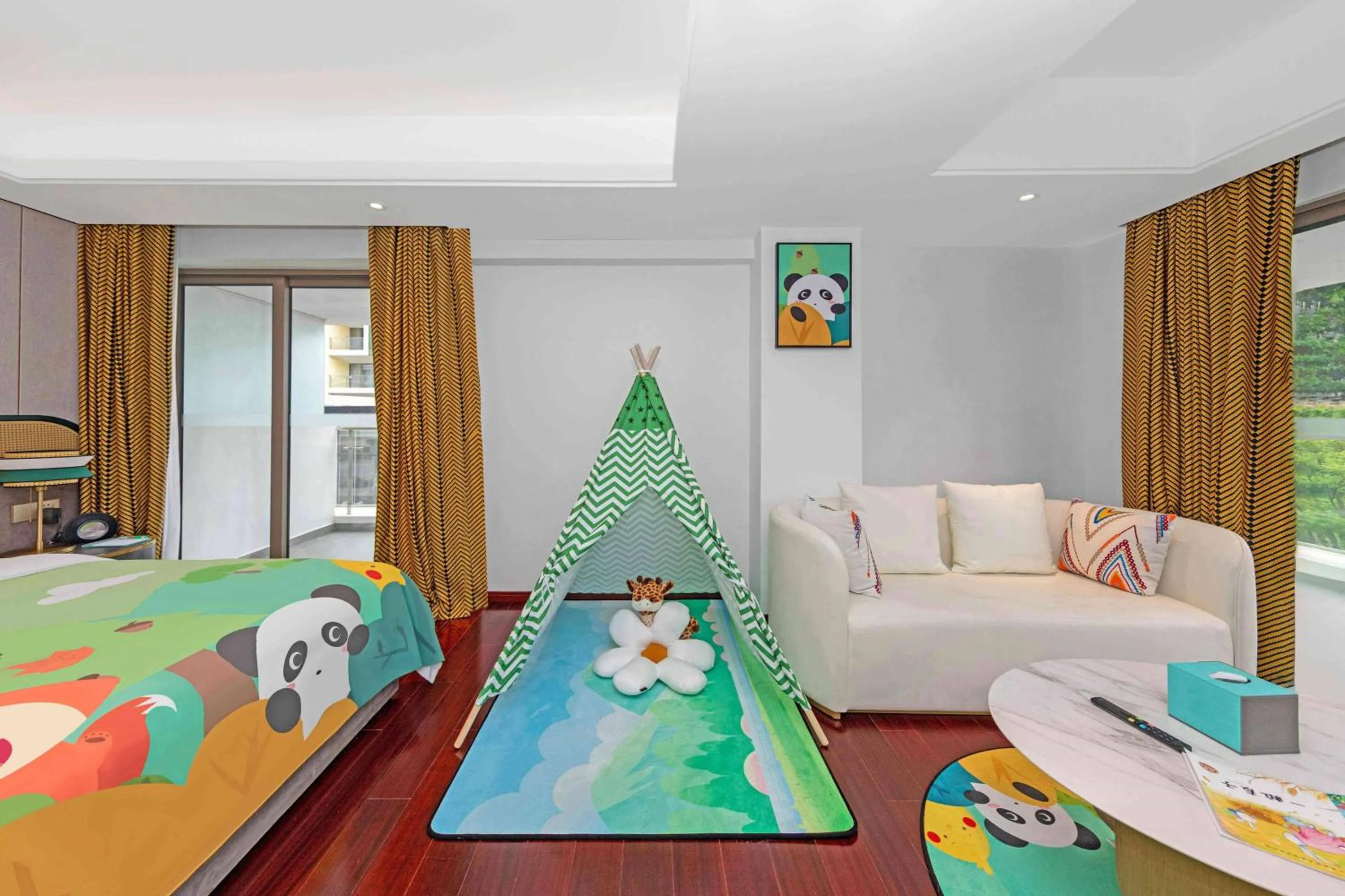 Photo of the whole room, Bed in Wingate By Wyndham Yangshuo