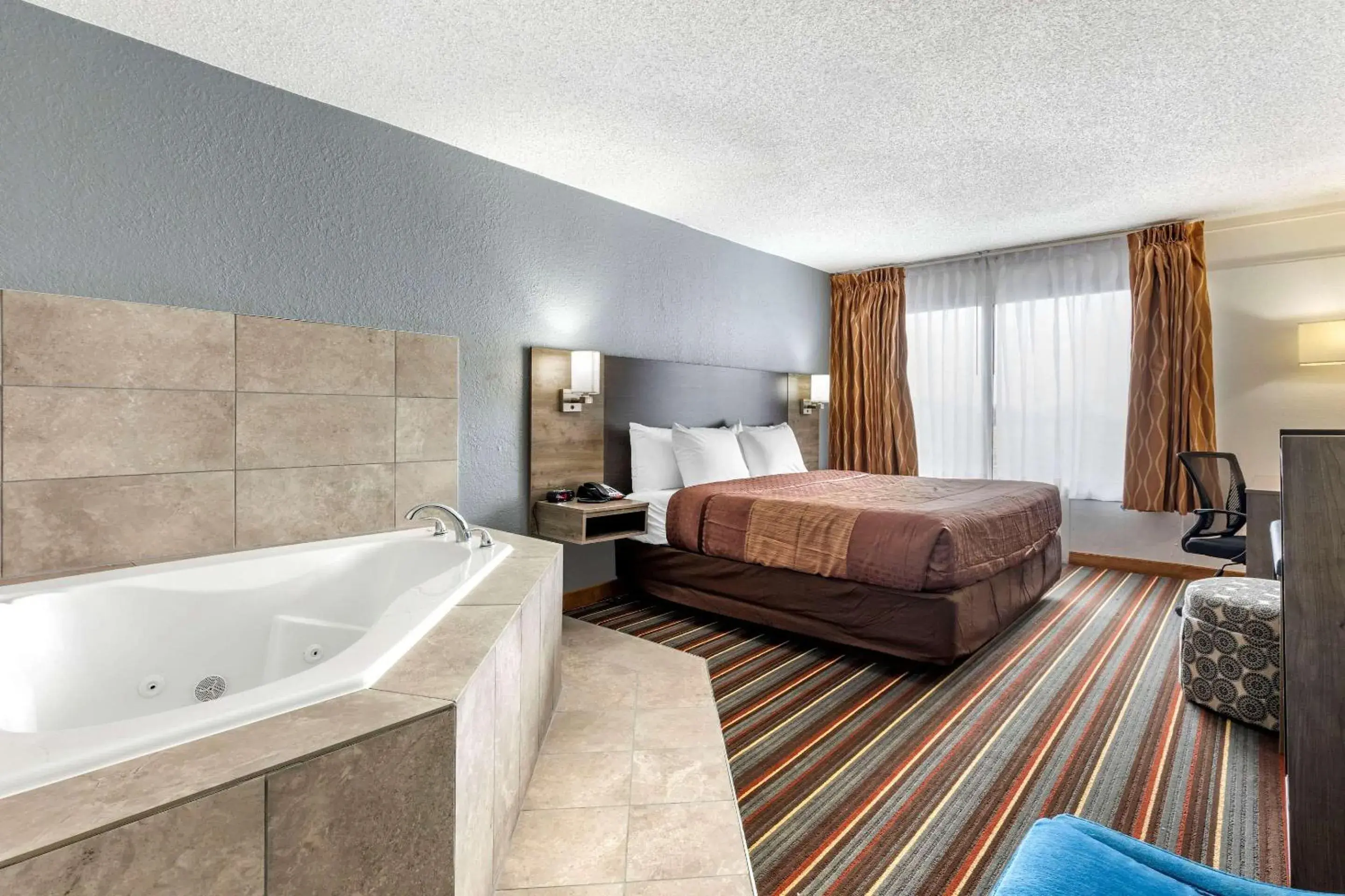 Photo of the whole room, Bed in Quality Inn & Suites Sulphur Springs Photo of the whole room, Bed in Quality Inn & Suites Sulphur Springs