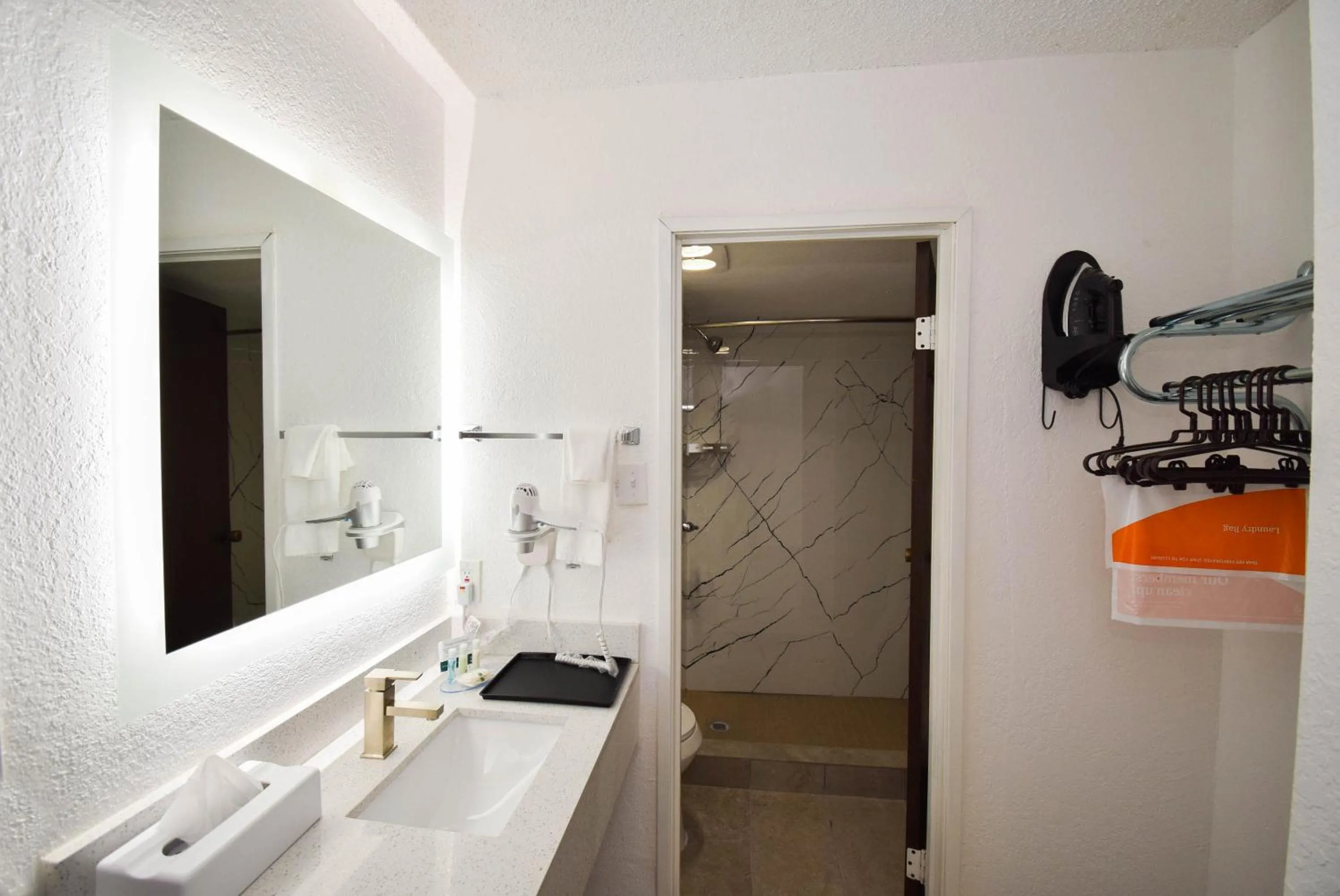 Shower in Quality Inn & Suites Sulphur Springs