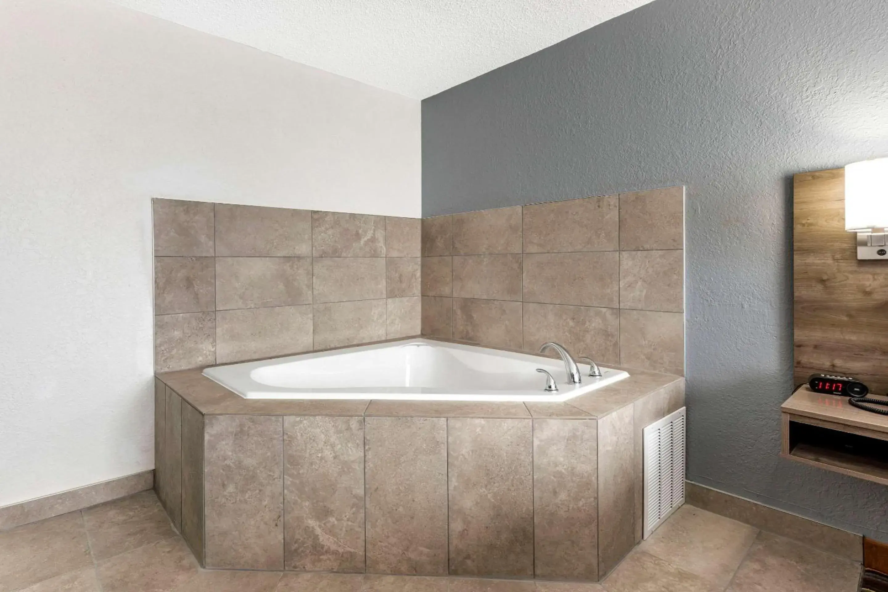 Photo of the whole room in Quality Inn & Suites Sulphur Springs Photo of the whole room in Quality Inn & Suites Sulphur Springs