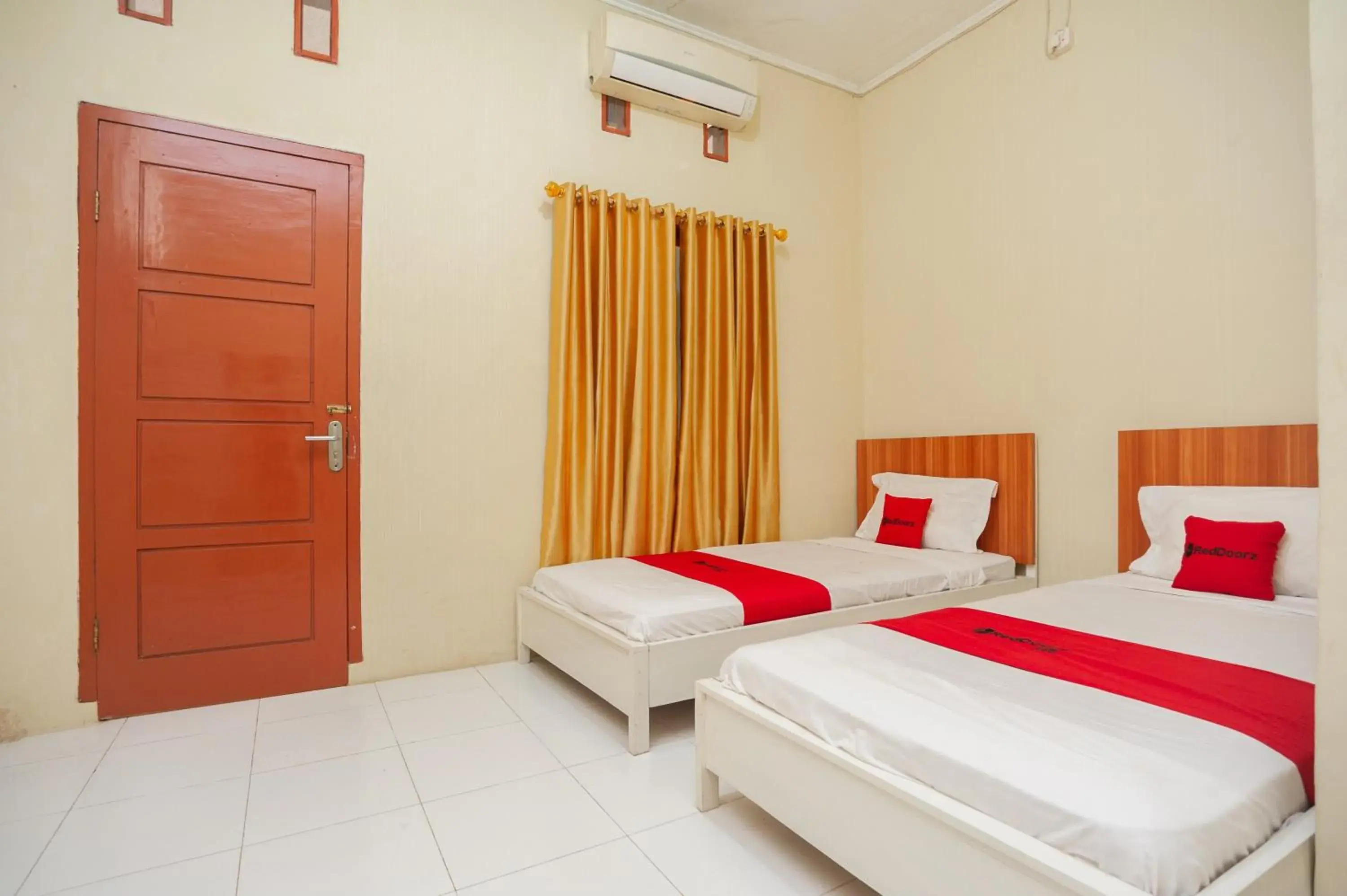 Bed in RedDoorz near Universitas Muhammadiyah Pringsewu Bed in RedDoorz near Universitas Muhammadiyah Pringsewu