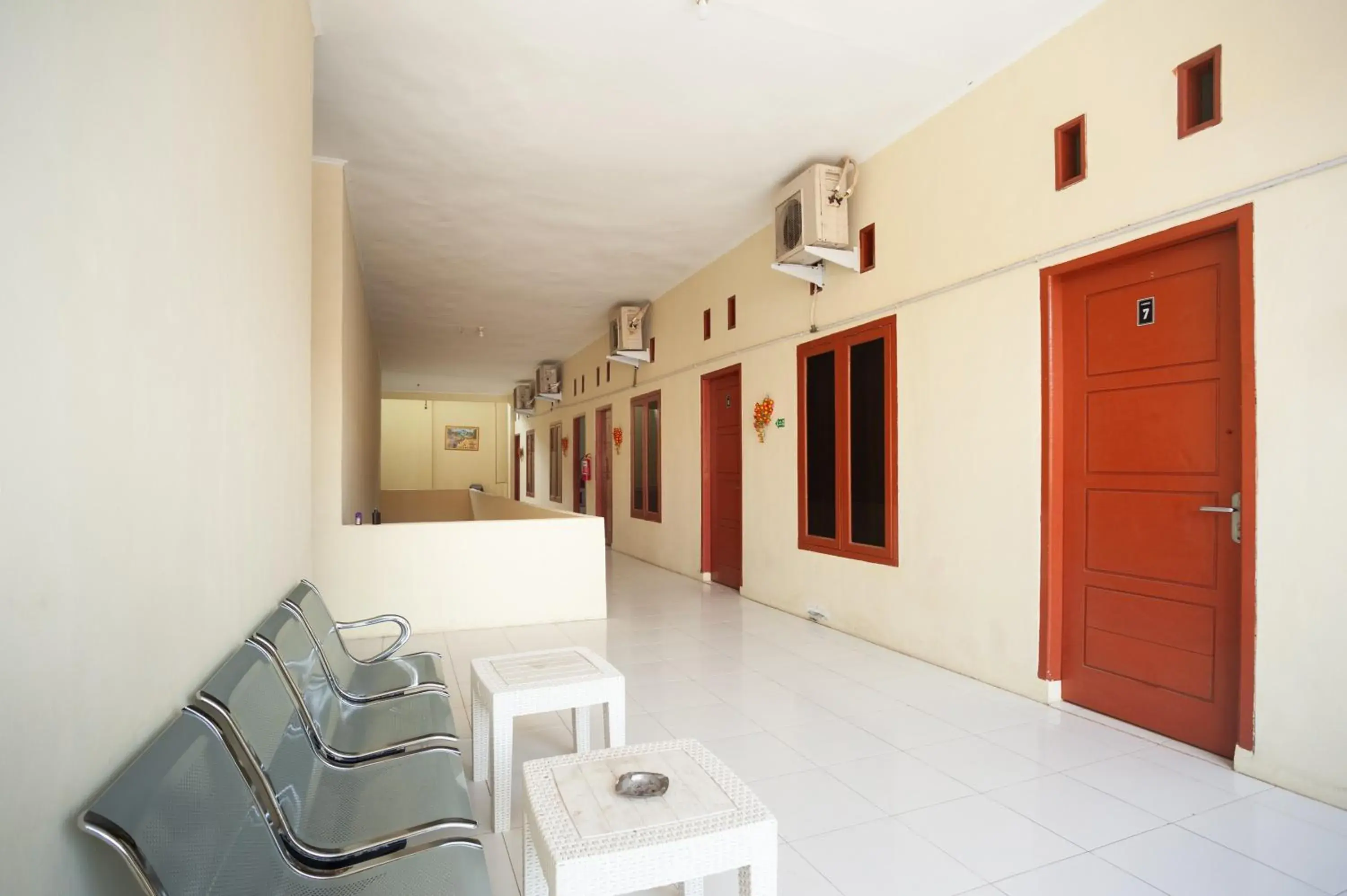 Property building in RedDoorz near Universitas Muhammadiyah Pringsewu Property building in RedDoorz near Universitas Muhammadiyah Pringsewu