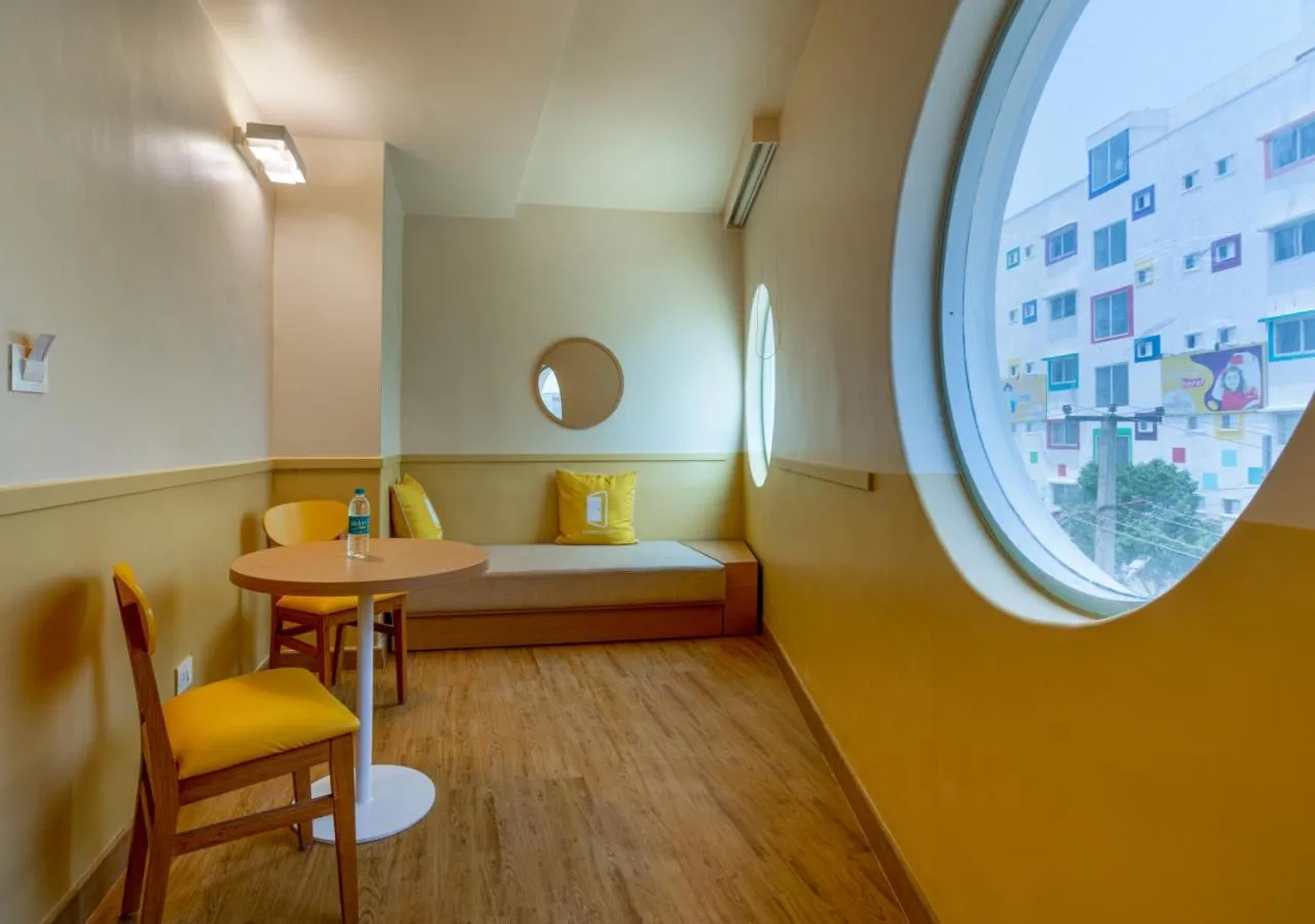 Living room in Bloom Hotel - HITEC City