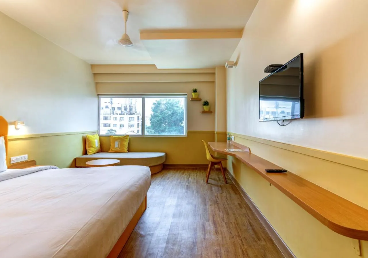 Photo of the whole room, Bed in Bloom Hotel - HITEC City