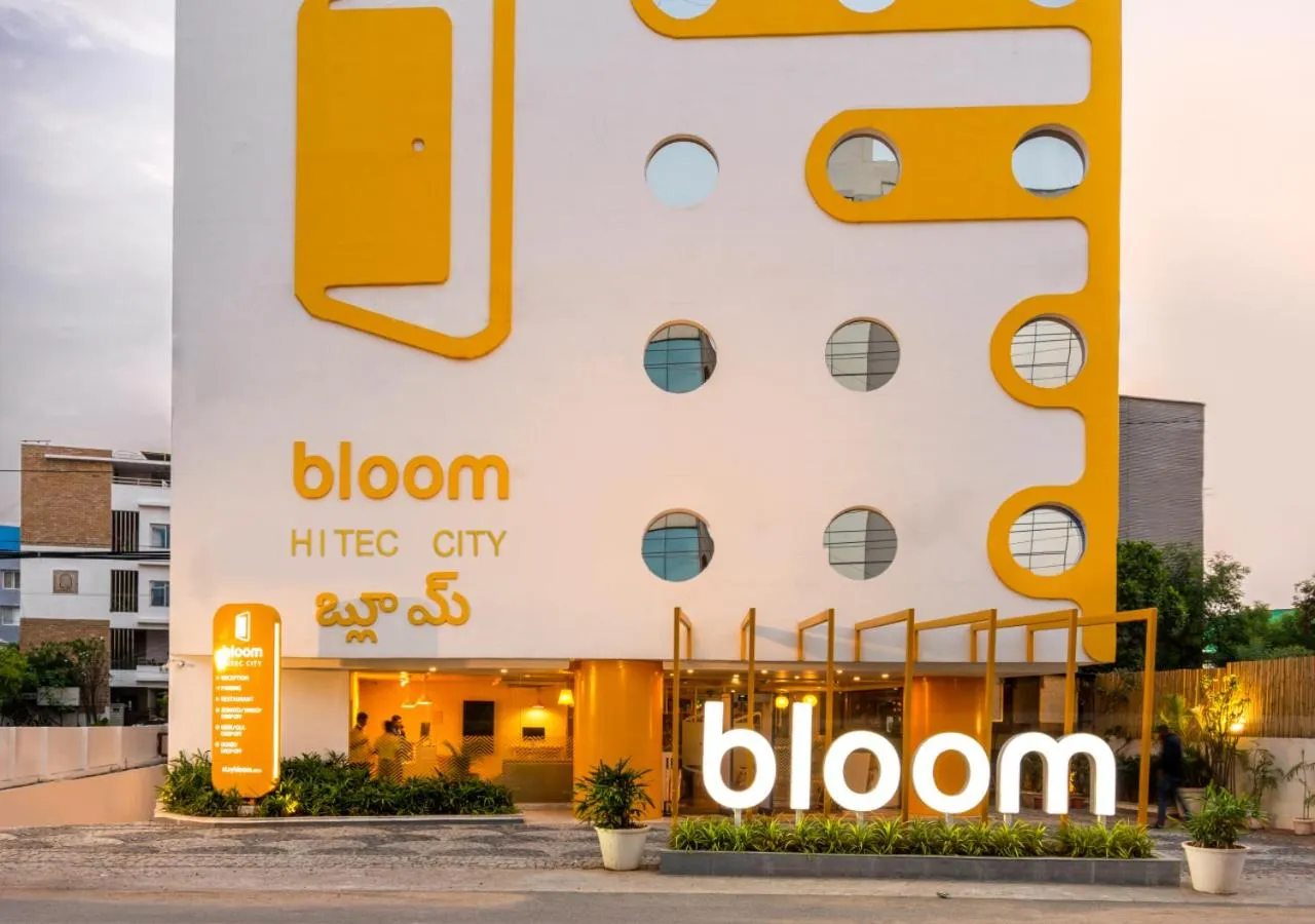 Facade/entrance in Bloom Hotel - HITEC City