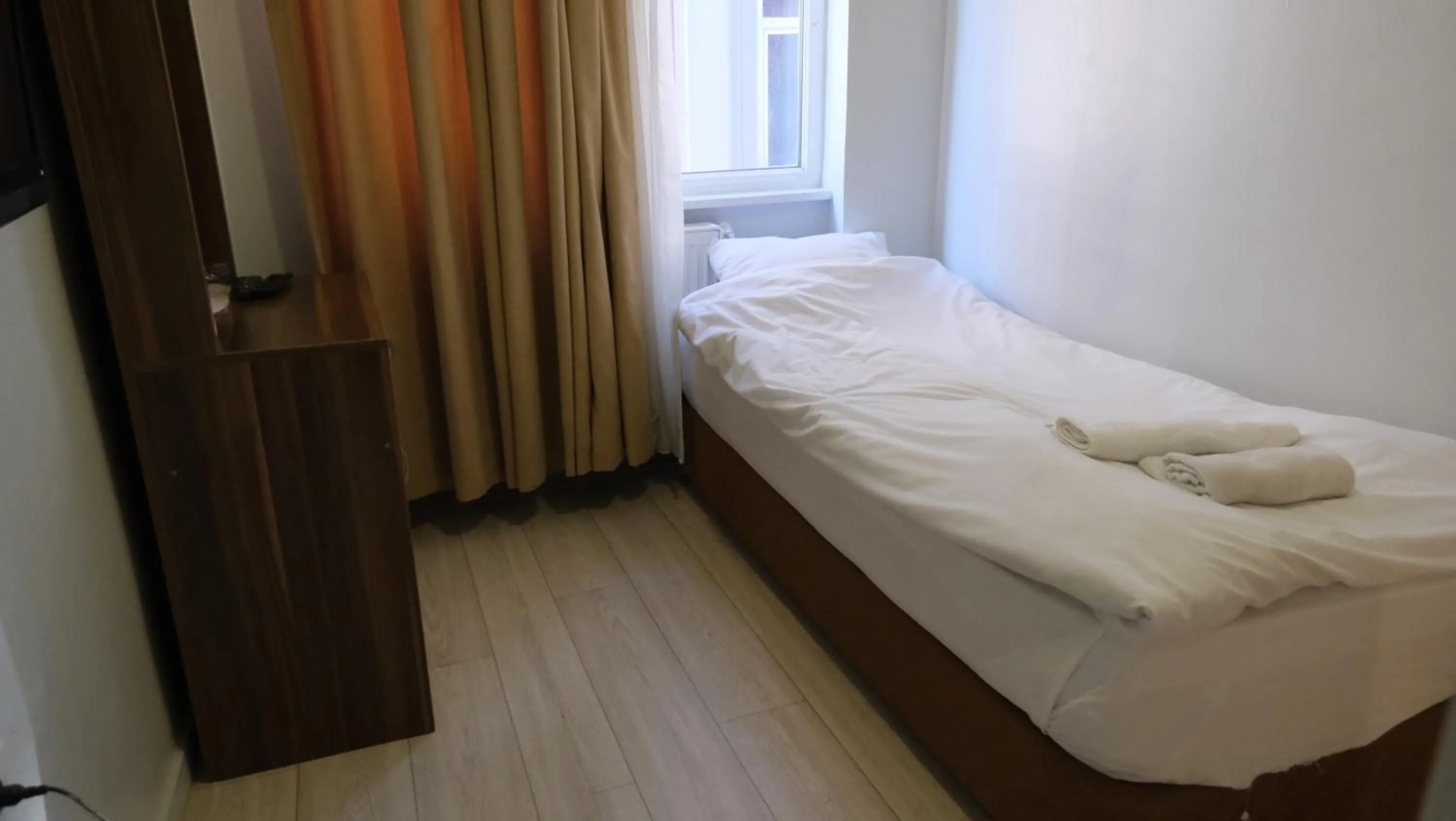Bed in Simon Hotel