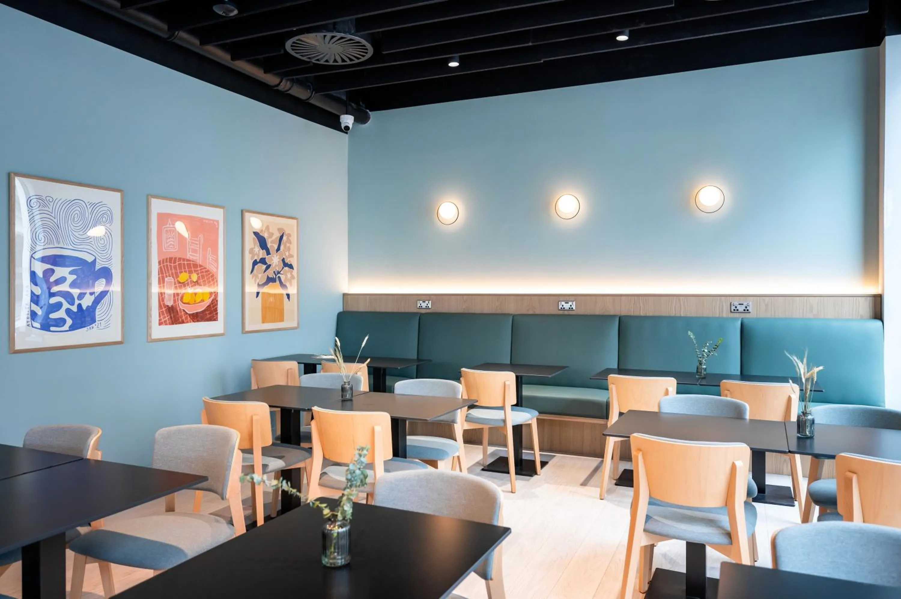 Restaurant/places to eat in Staycity Aparthotels Dublin City Quay