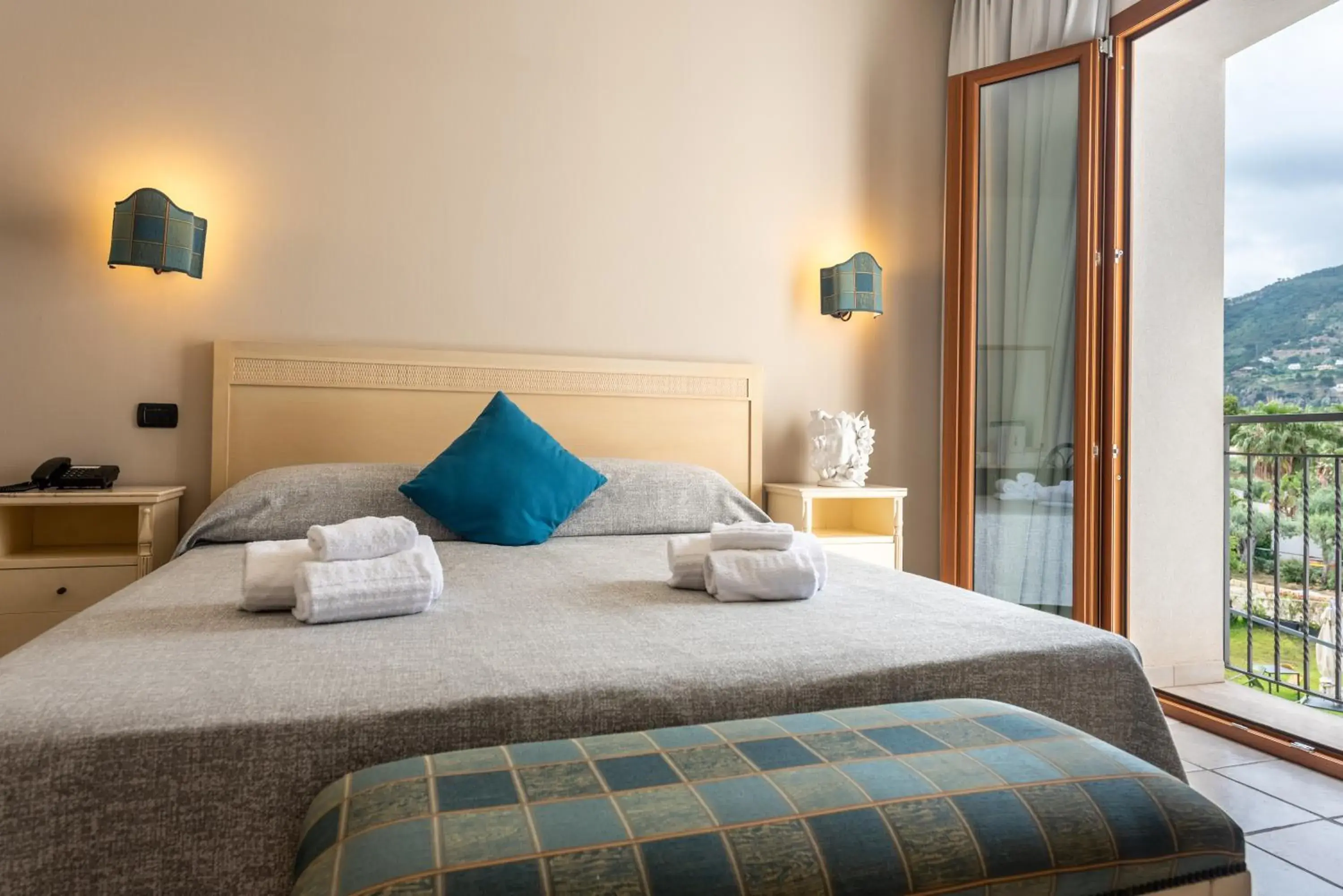 Double or Twin Room in Hotel Baia Del Capitano Double or Twin Room in Hotel Baia Del Capitano