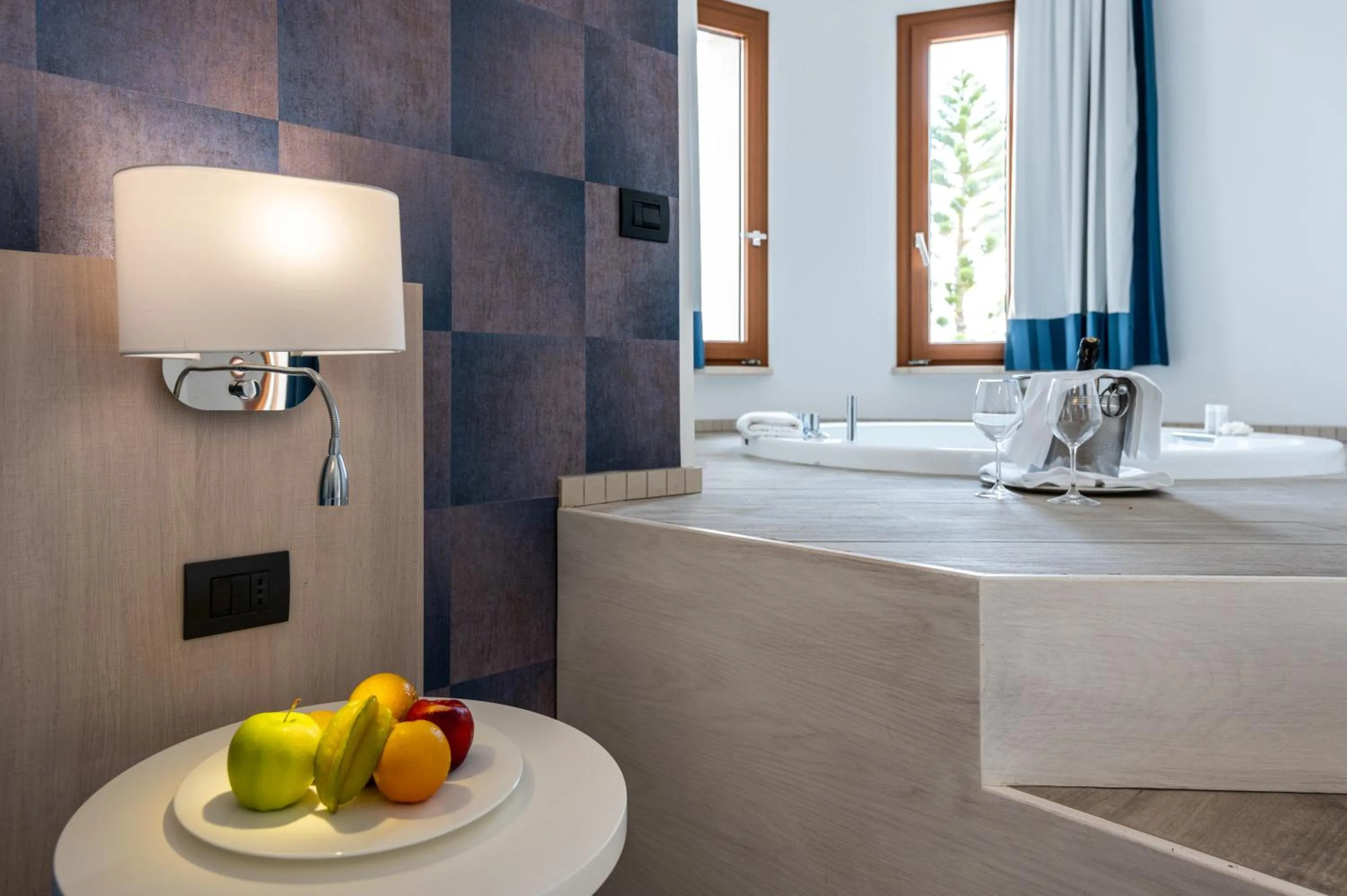 Hot Tub in Hotel Baia Del Capitano