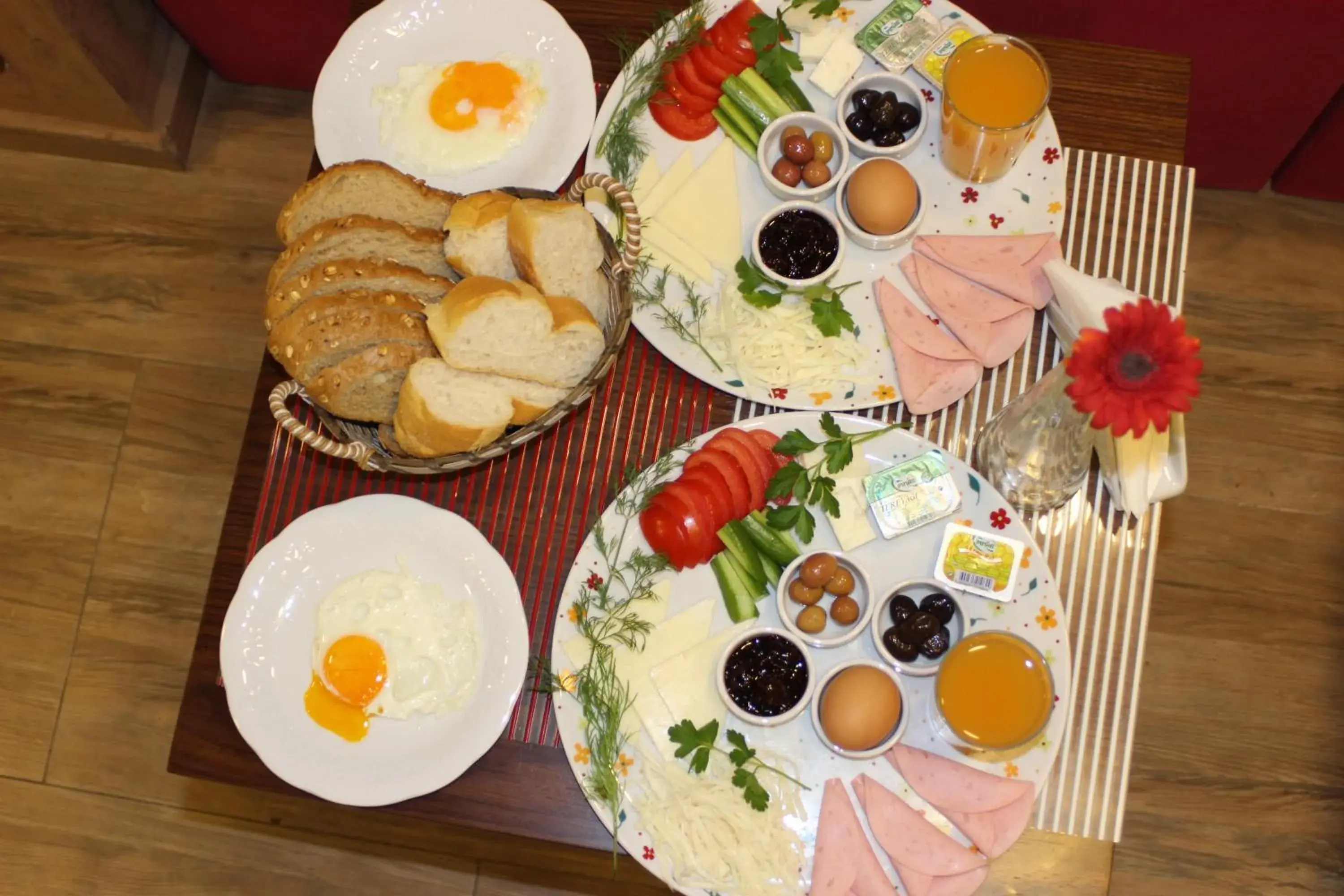 Food and drinks in Taksim Cihangir Fidan Residence Hotel Food and drinks in Taksim Cihangir Fidan Residence Hotel