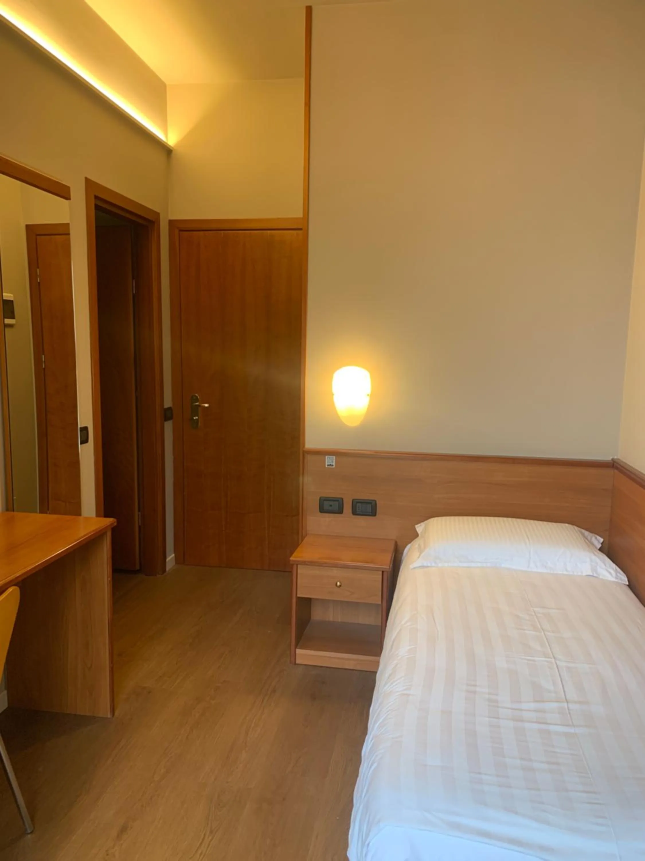 Photo of the whole room, Bed in Albergo Moderno & Spa