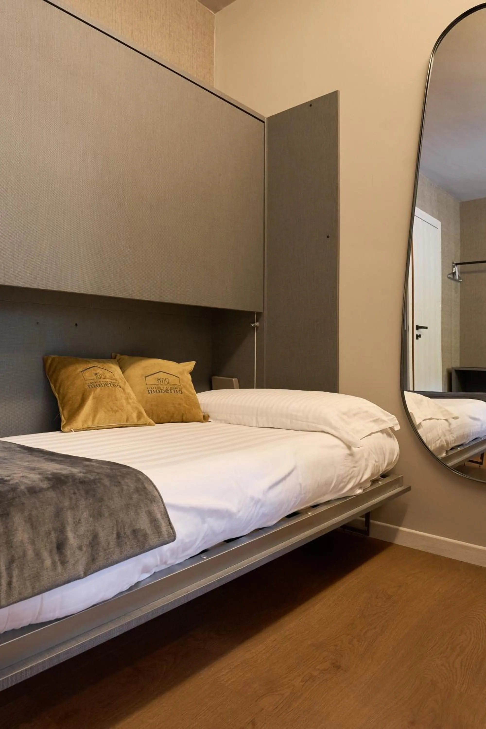 bunk bed, Bed in Albergo Moderno & Spa