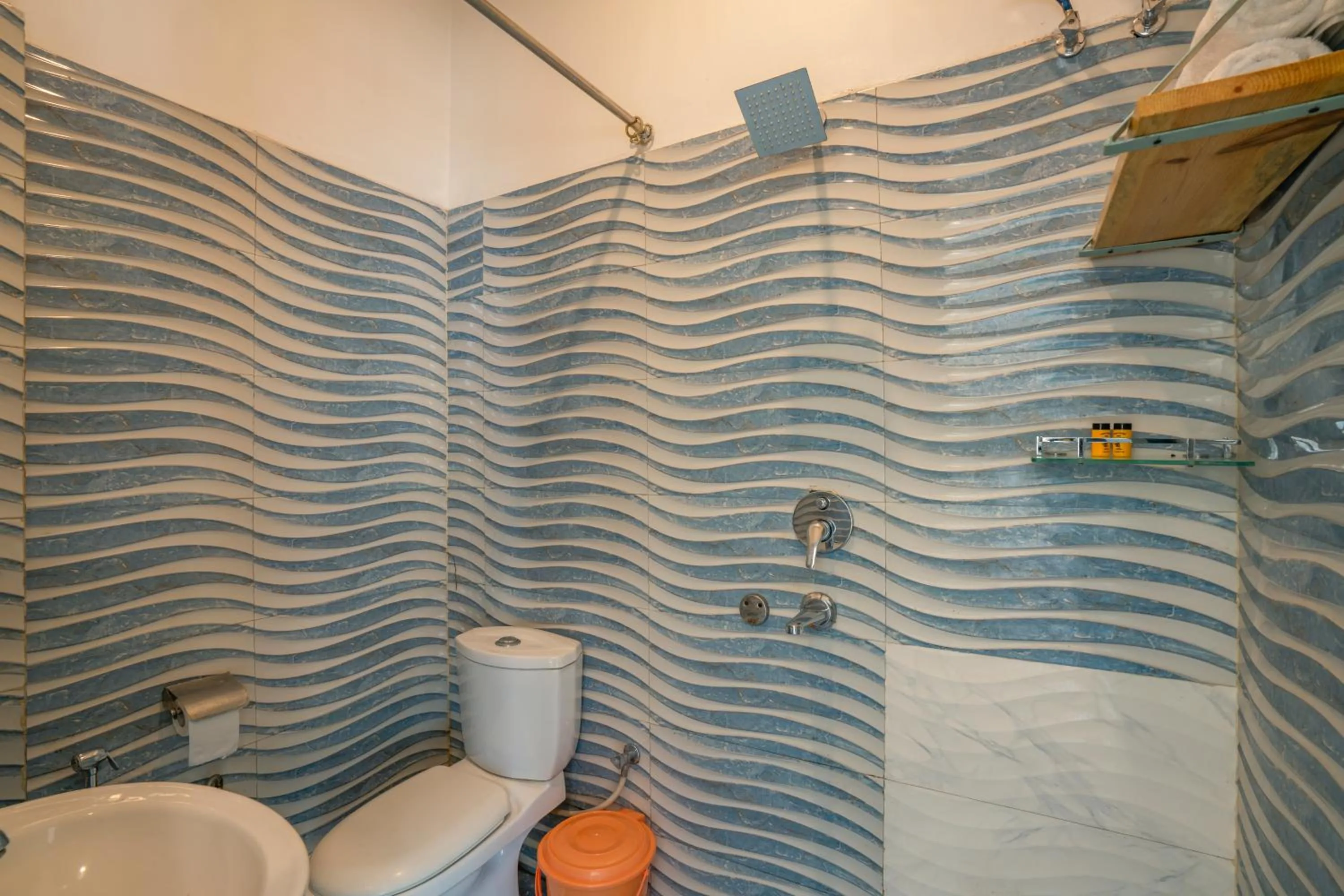 Bathroom in Zostel Rishikesh, Laxman Jhula