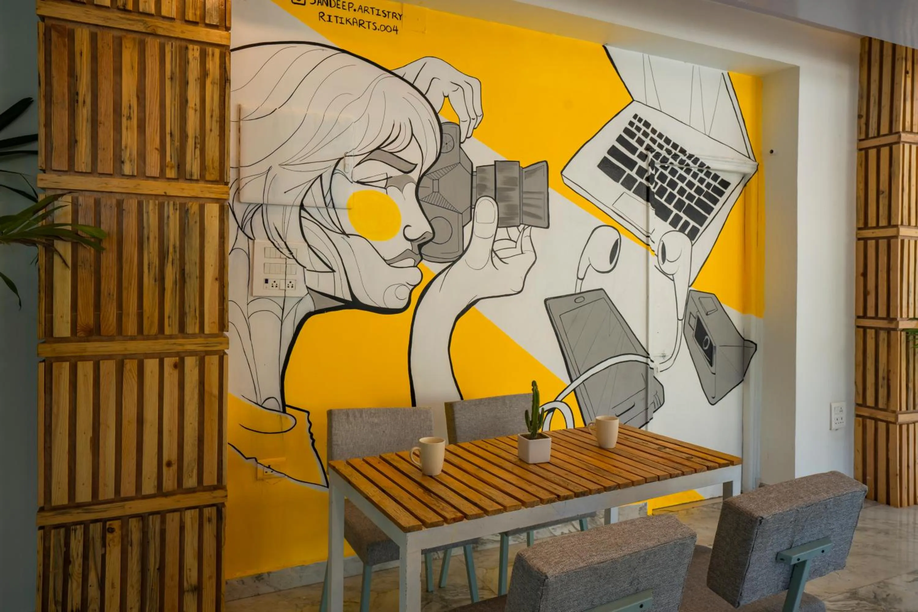 Decorative detail in Zostel Rishikesh, Laxman Jhula