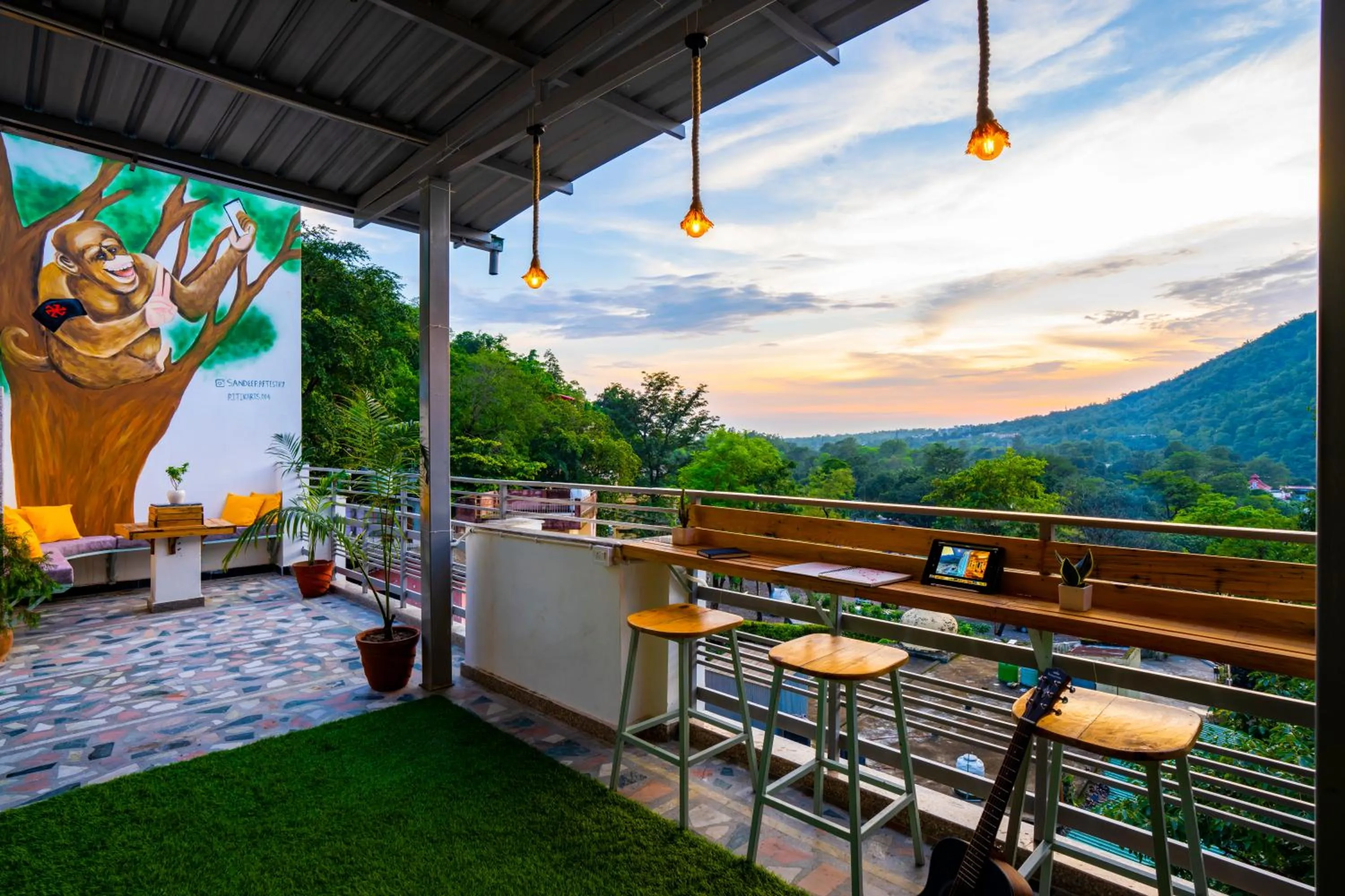 Day in Zostel Rishikesh, Laxman Jhula