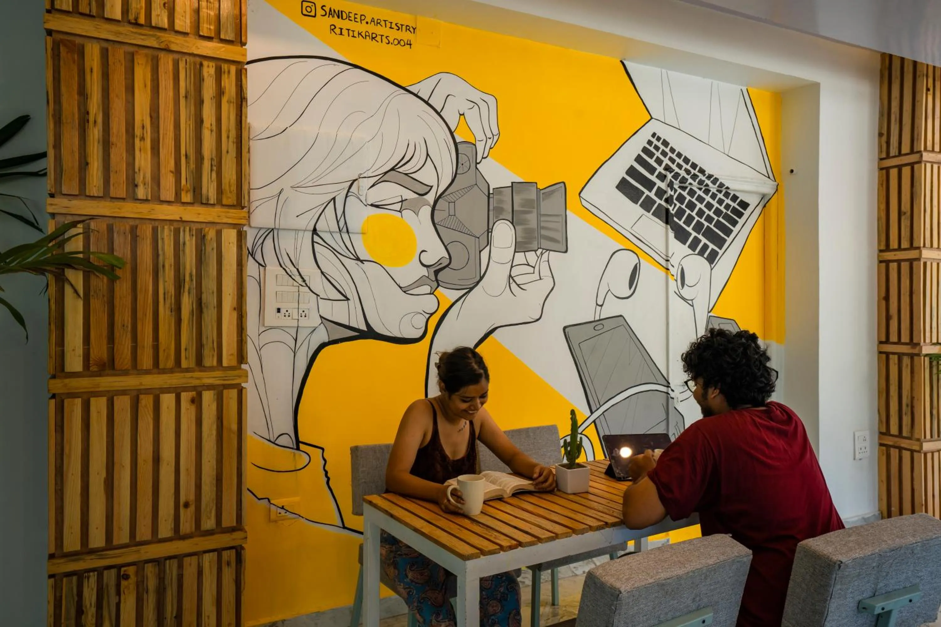 People in Zostel Rishikesh, Laxman Jhula