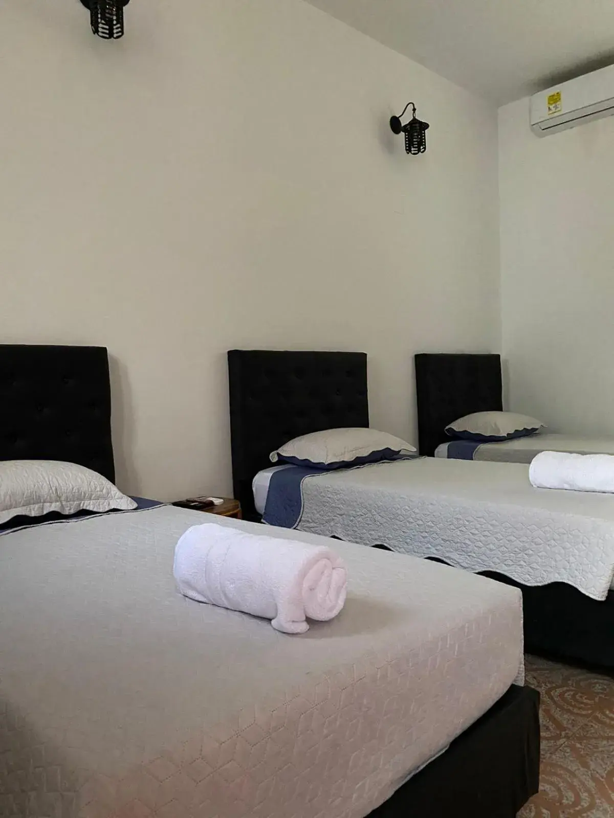 Triple Room in Hotel Casa Bethel Triple Room in Hotel Casa Bethel