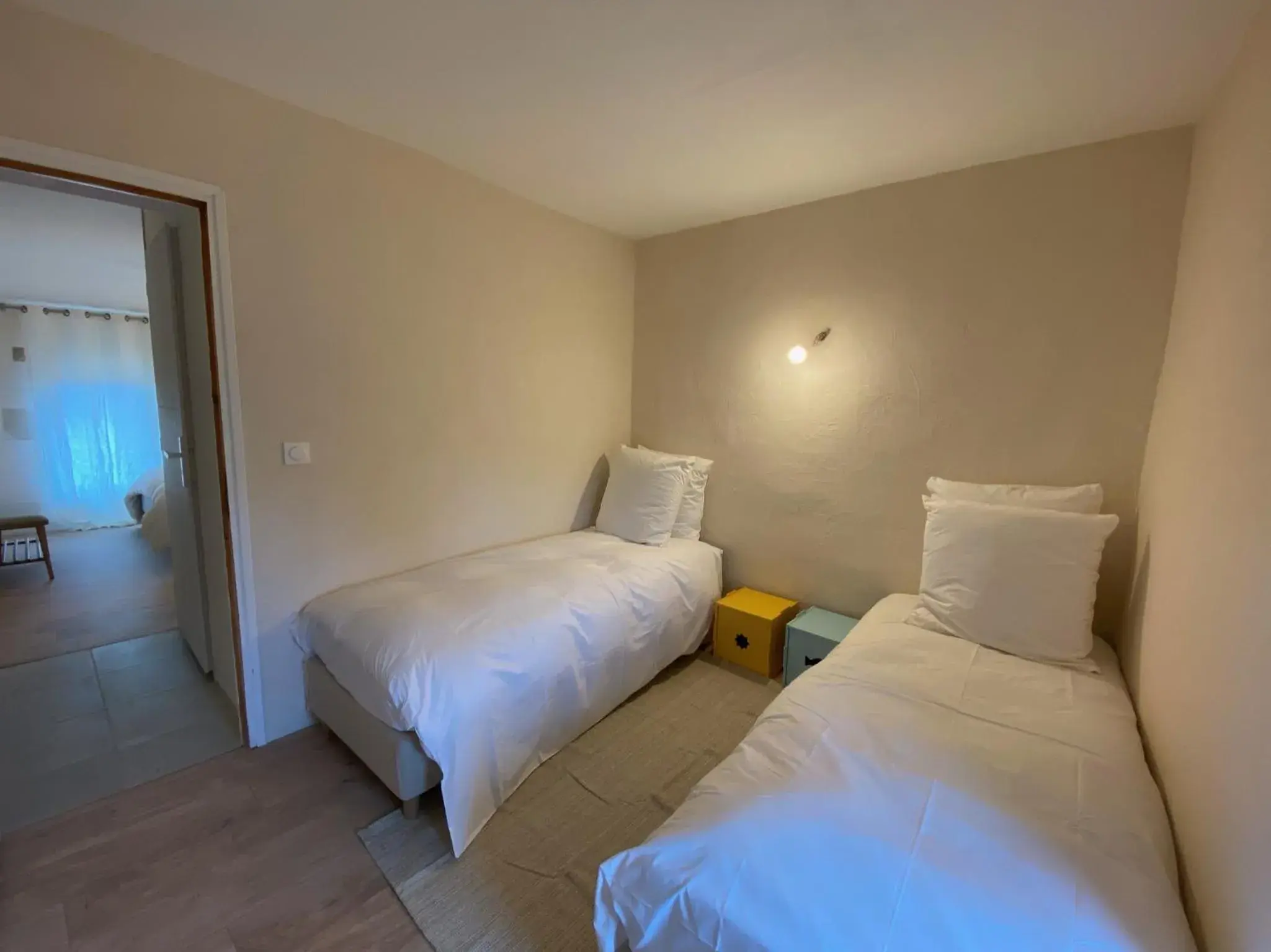 Family Room with Private Bathroom in le Nomade en Provence Family Room with Private Bathroom in le Nomade en Provence