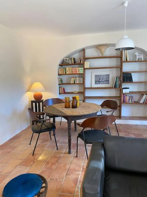 Dining area in le Nomade en Provence