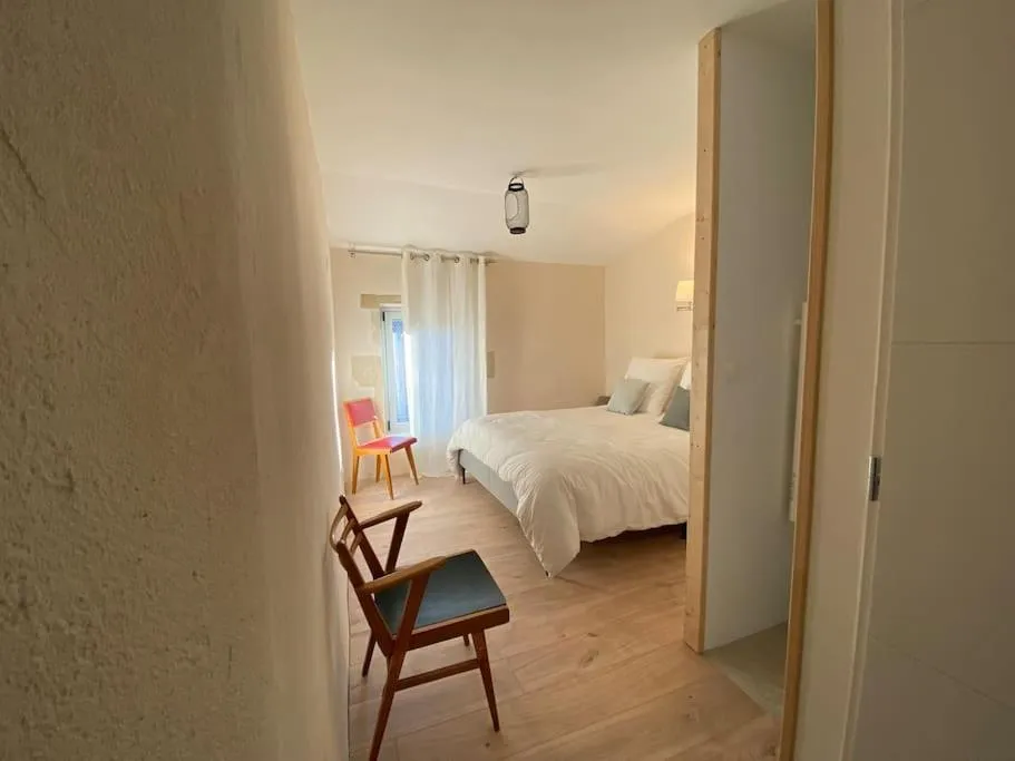 Photo of the whole room, Bed in le Nomade en Provence