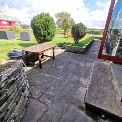 Patio in The Barn-family getaway - Nr Port Isaac