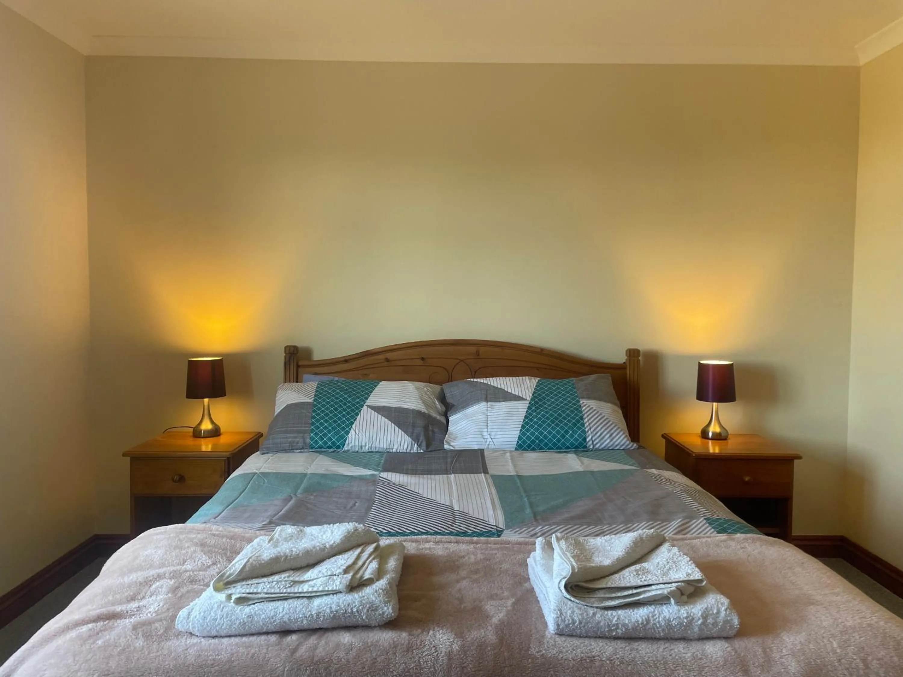 Bedroom, Bed in The Barn-family getaway - Nr Port Isaac