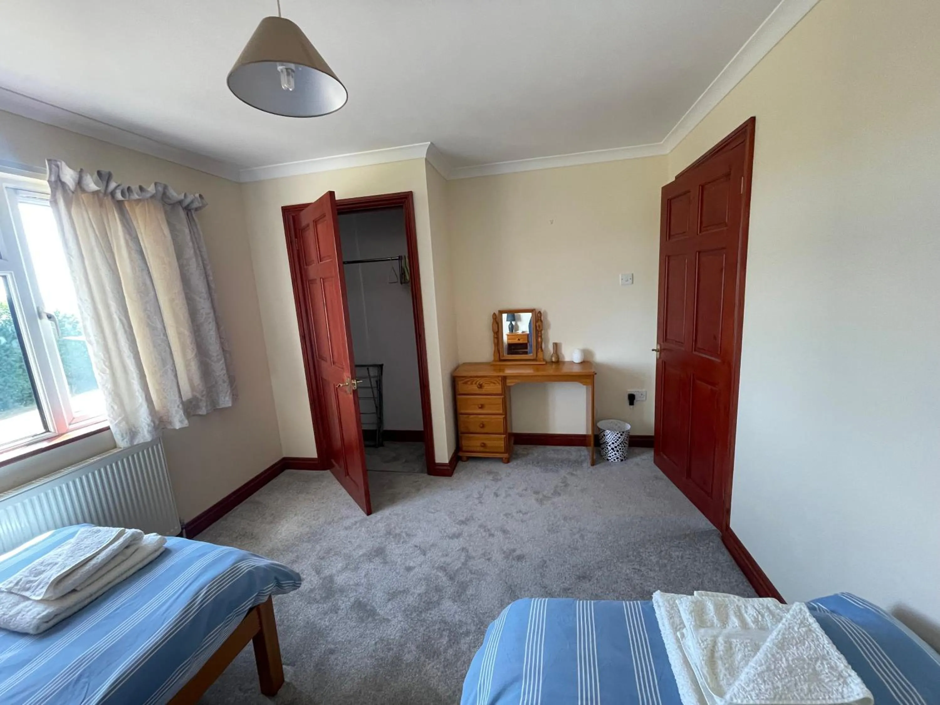 Bedroom, Bed in The Barn-family getaway - Nr Port Isaac